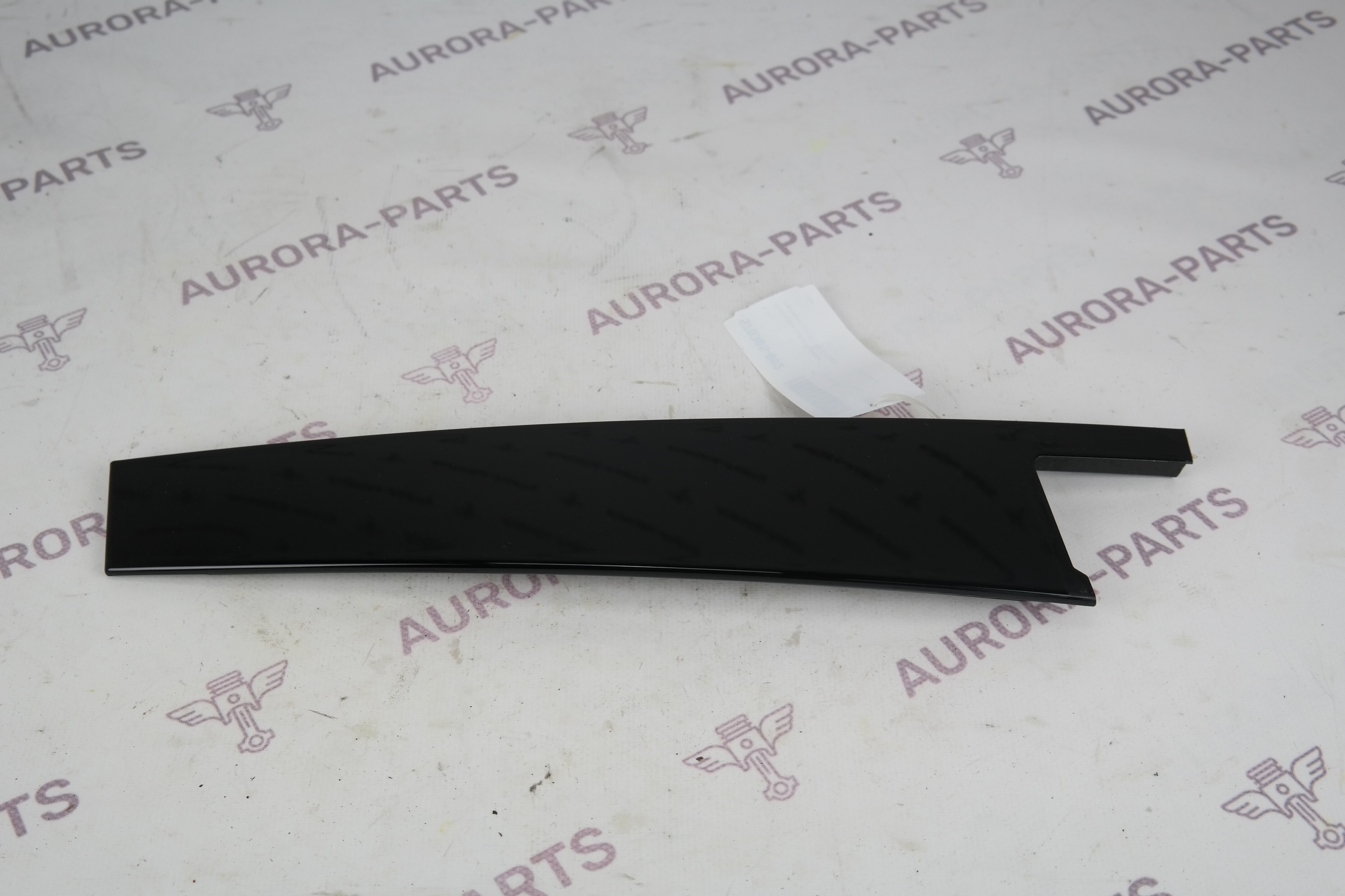 Накладка задней двери наружняя LH Mercedes C-Klasse