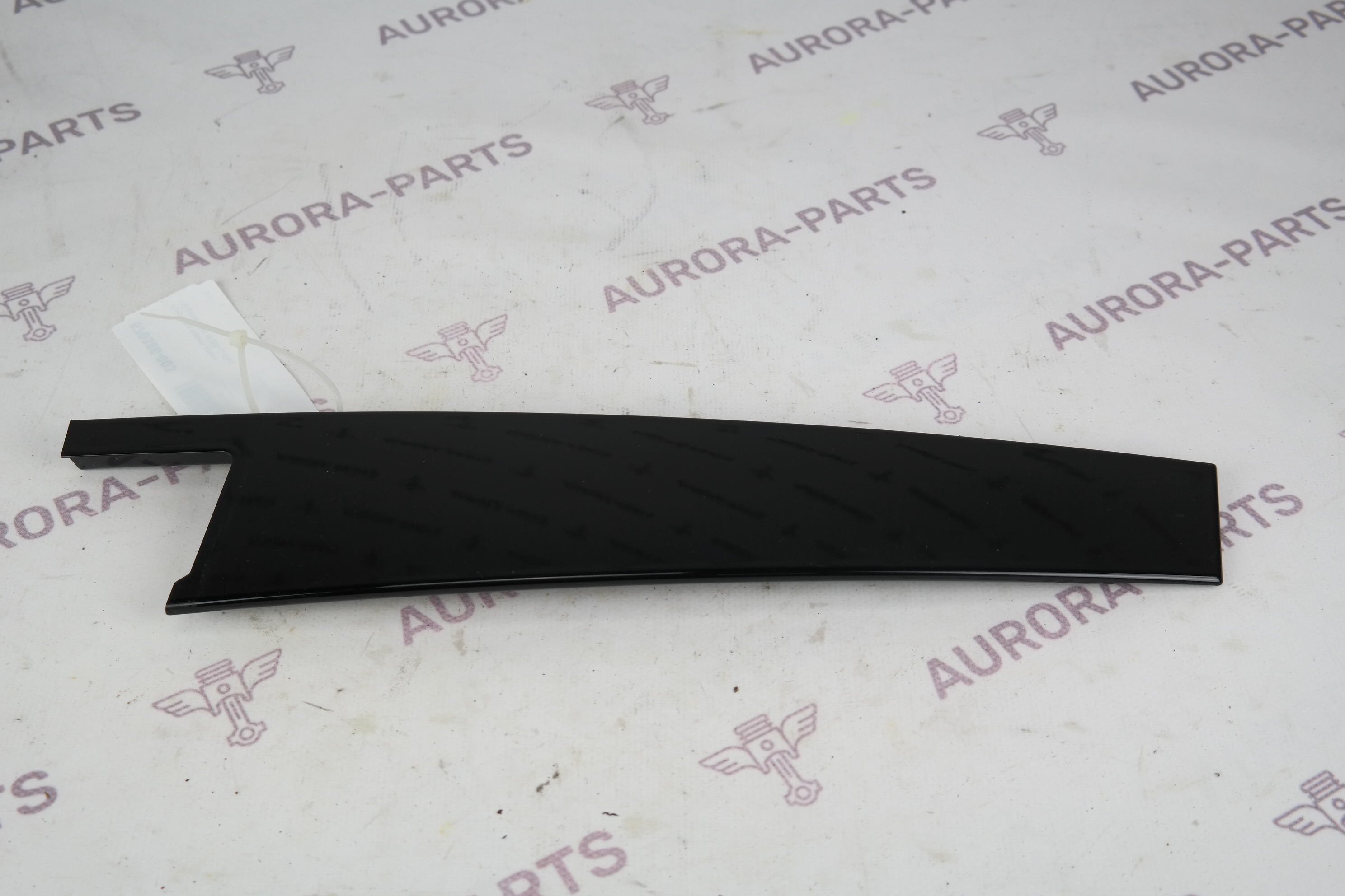 Накладка задней двери наружняя RH Mercedes C-Klasse