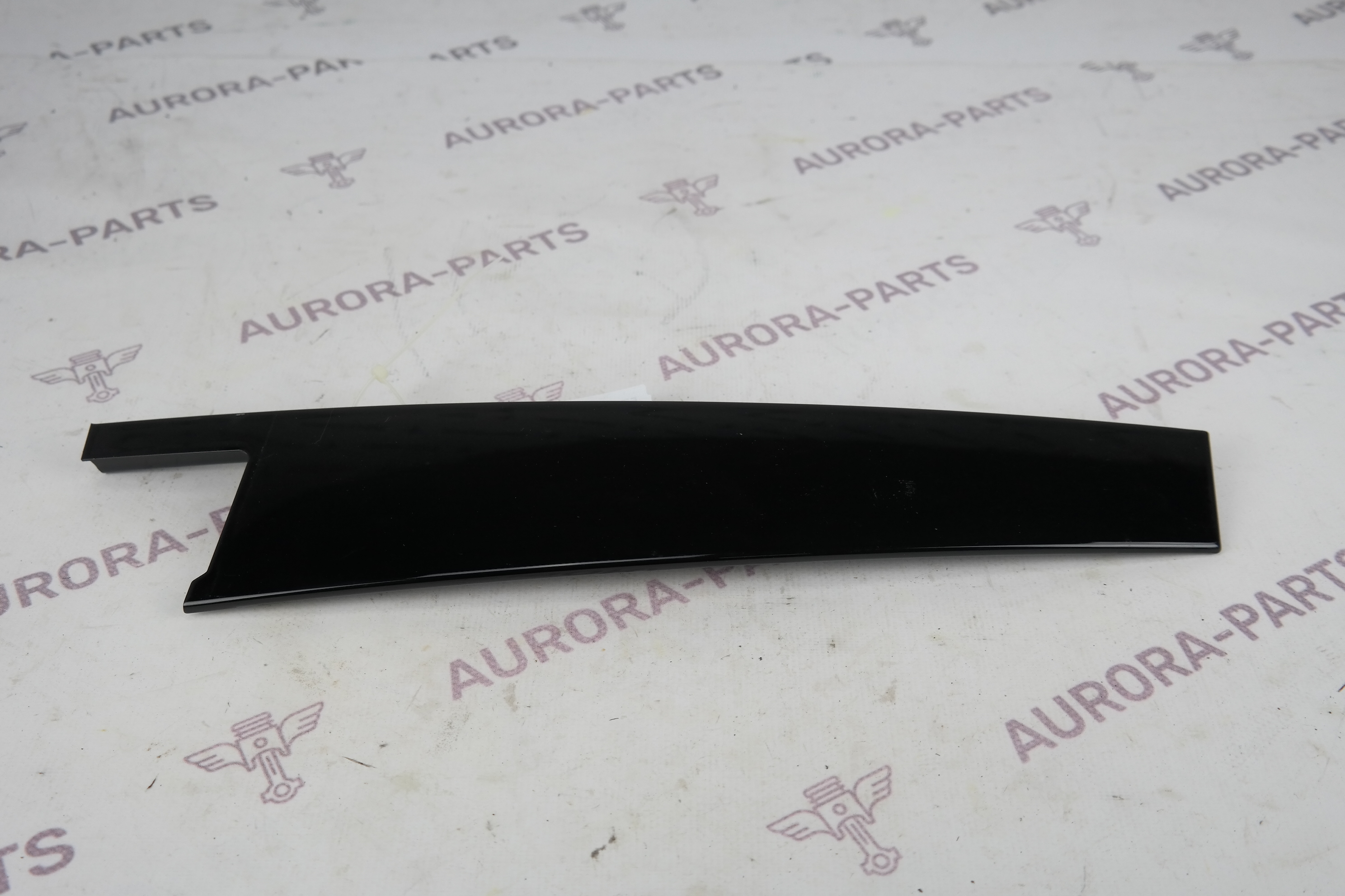 Накладка задней двери наружняя RH Mercedes C-Klasse