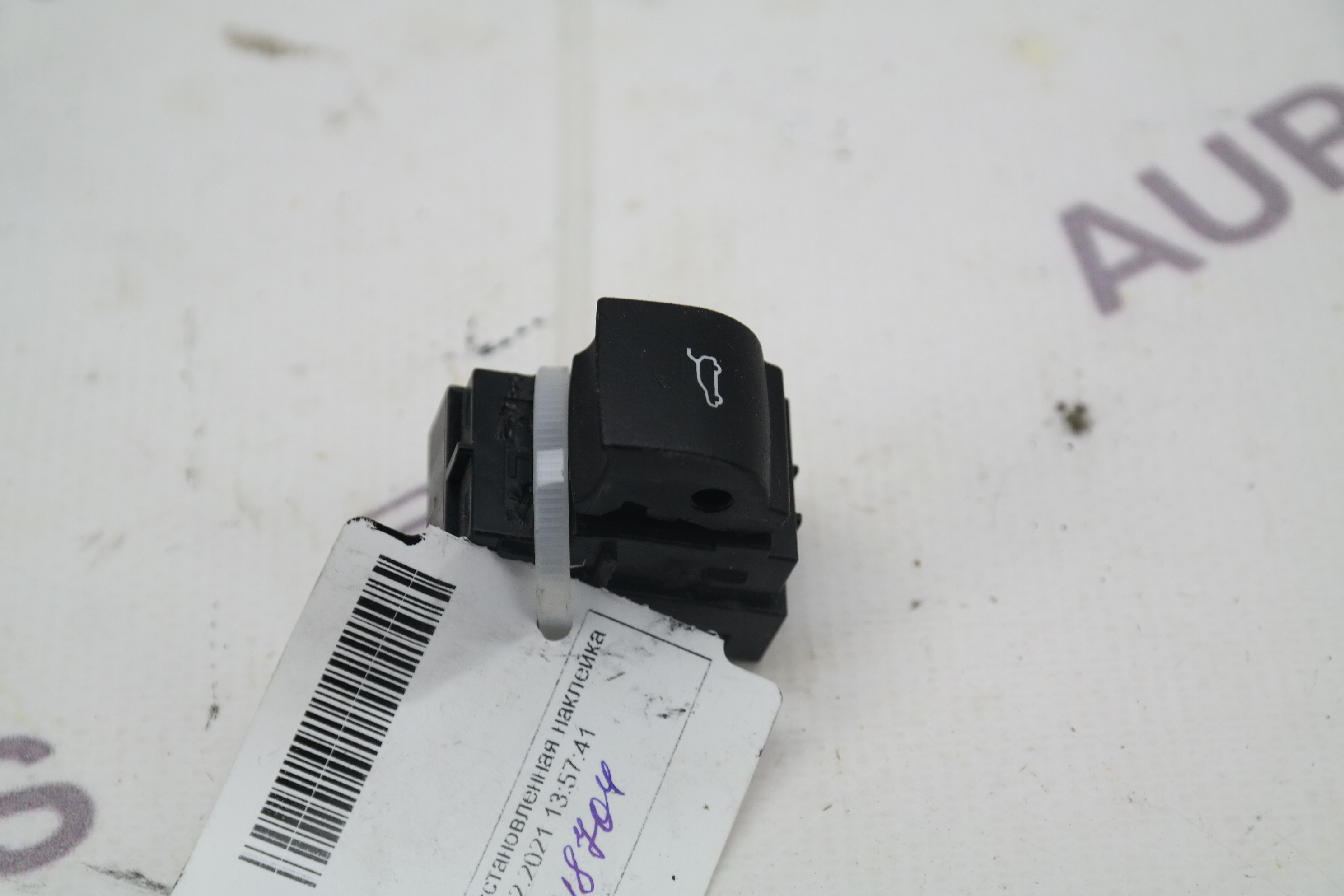 Кнопка открывания багажной двери BMW X5