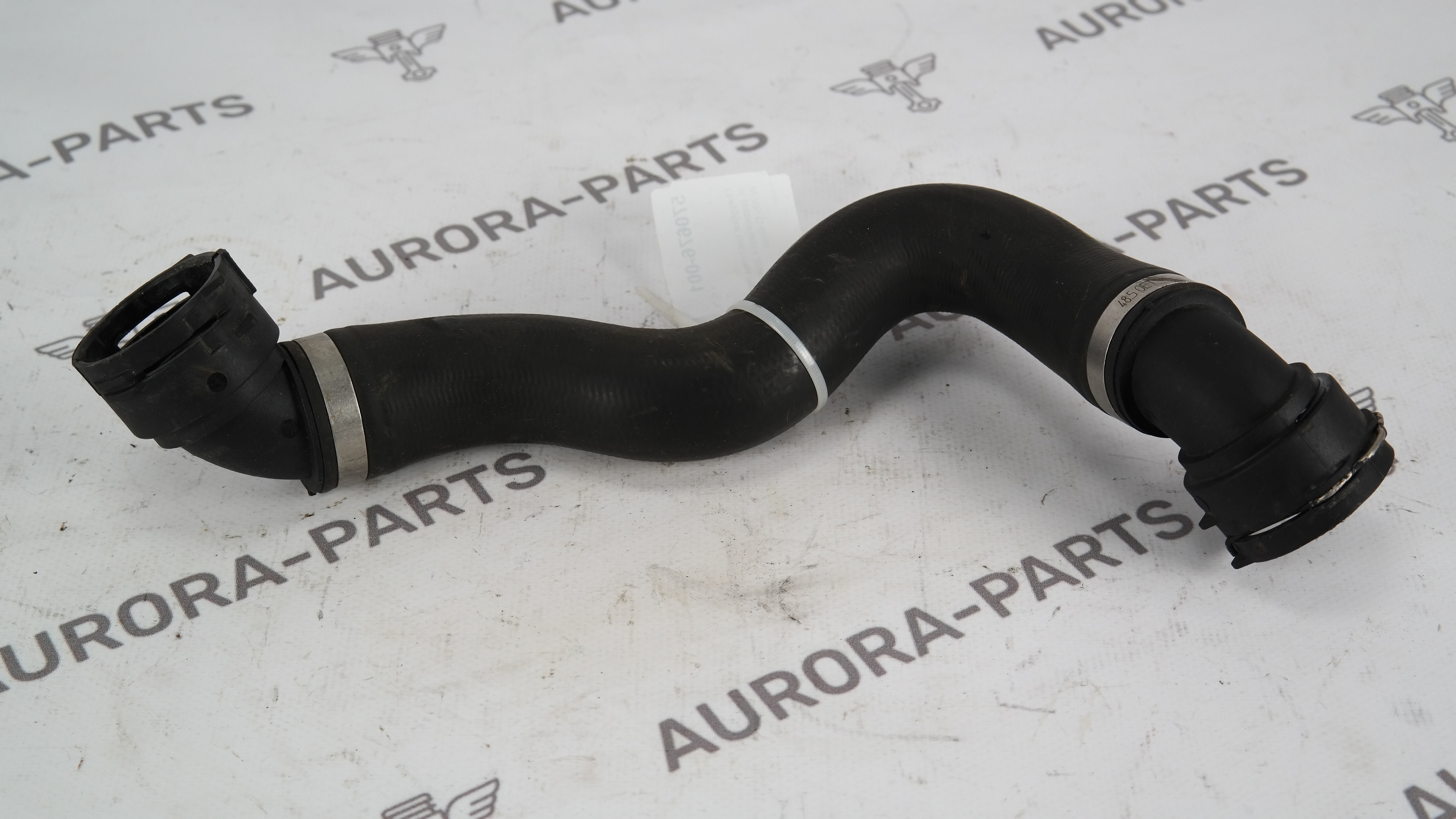 Патрубок системы охлаждения, от радиатора к двигателю RH Mercedes C-Klasse