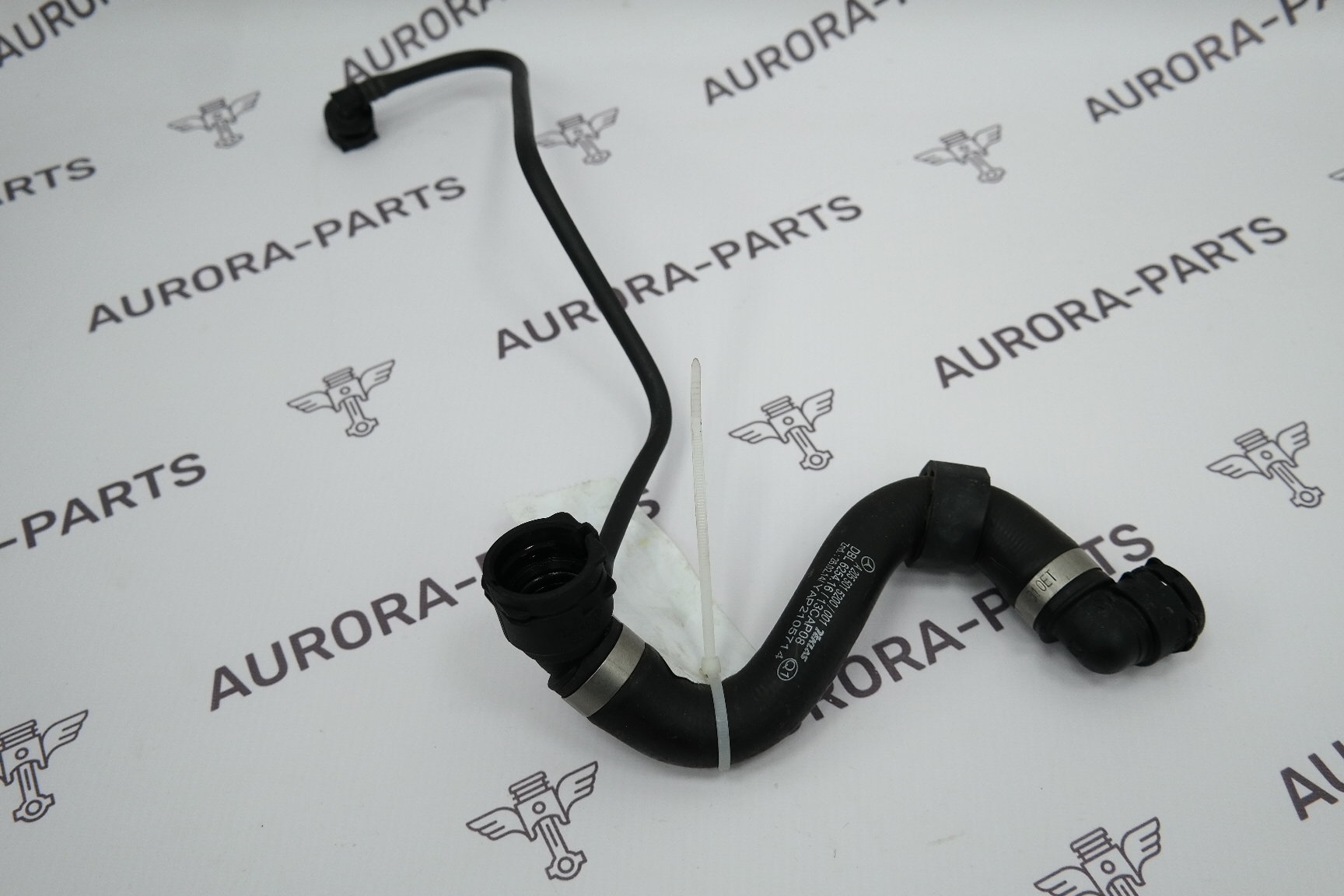 Патрубок системы охлаждения Mercedes C-Klasse