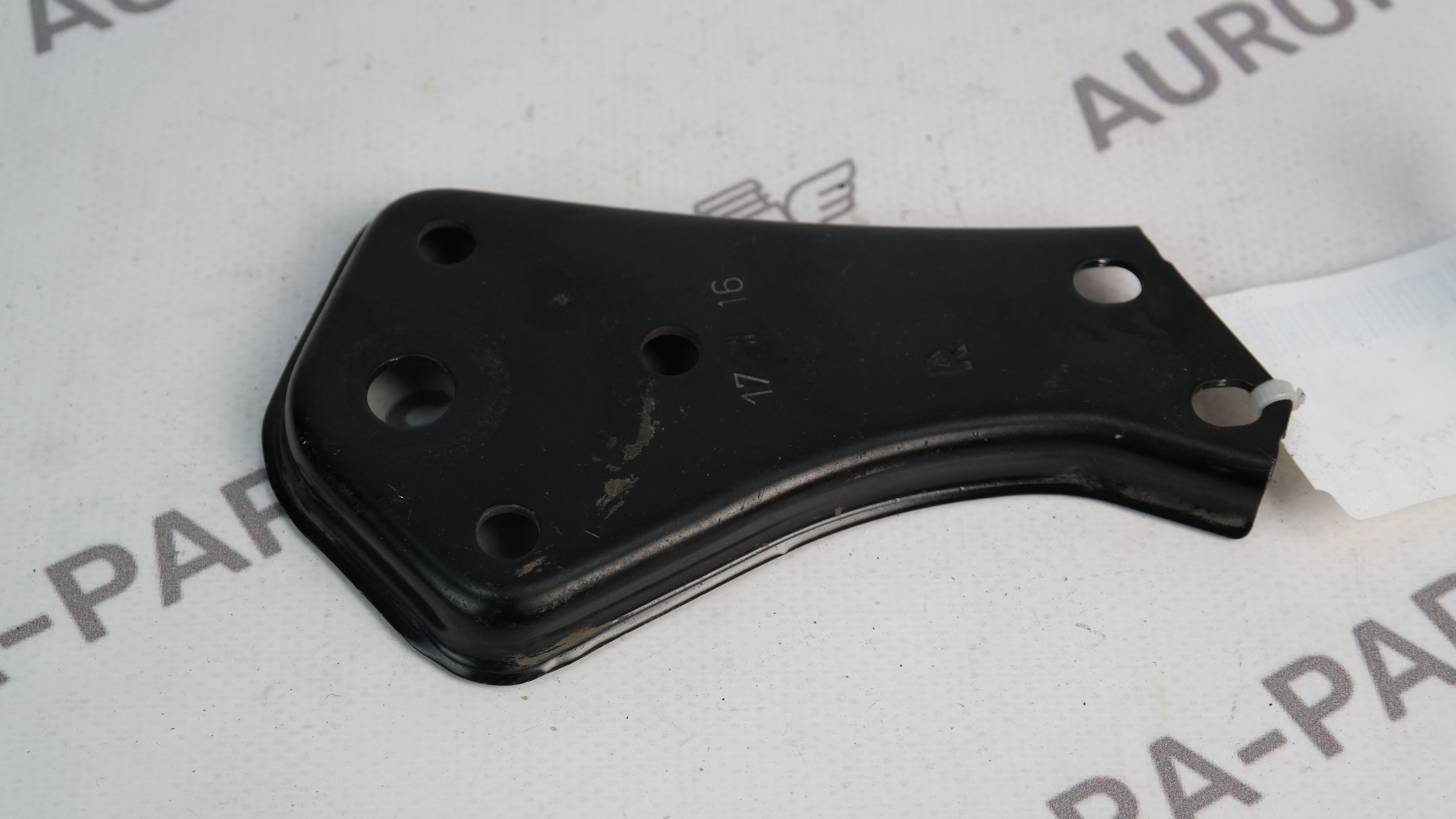 Пластина заднего подрамника RH Mercedes C-Klasse