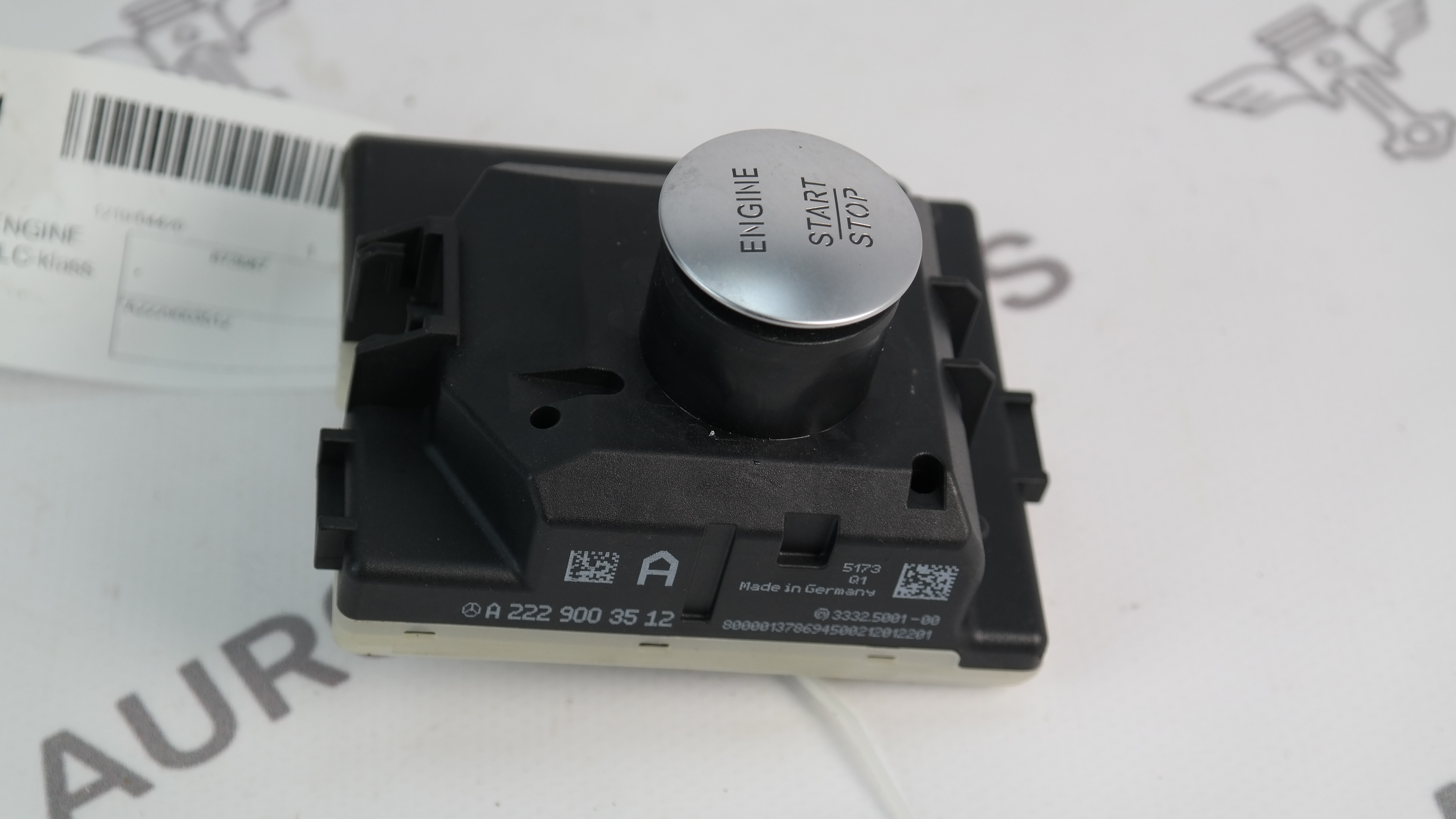 Кнопка START/STOP ENGINE Mercedes GLC