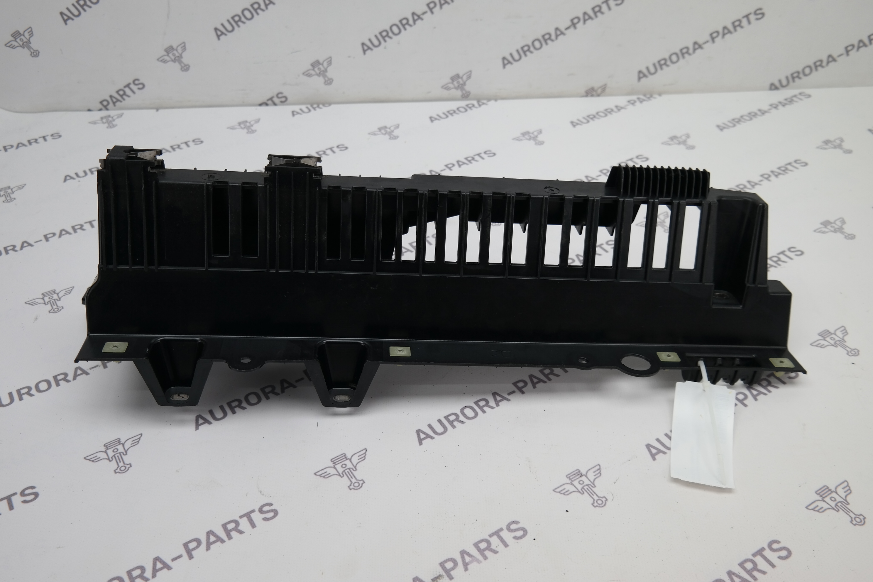 Кронштейн багажного отделения RH BMW X6