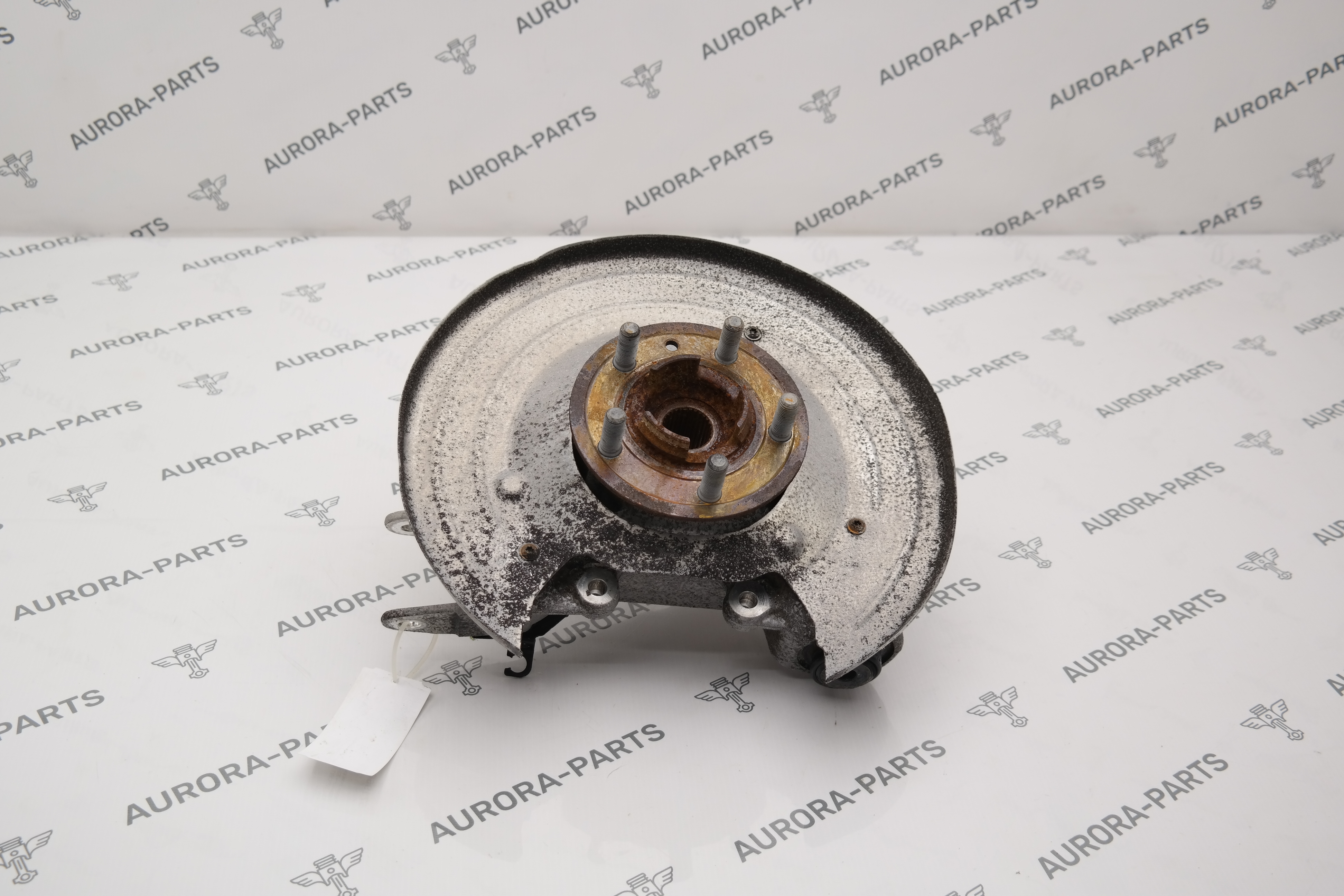 Кулак поворотный задней подвески RH Land Rover Discovery