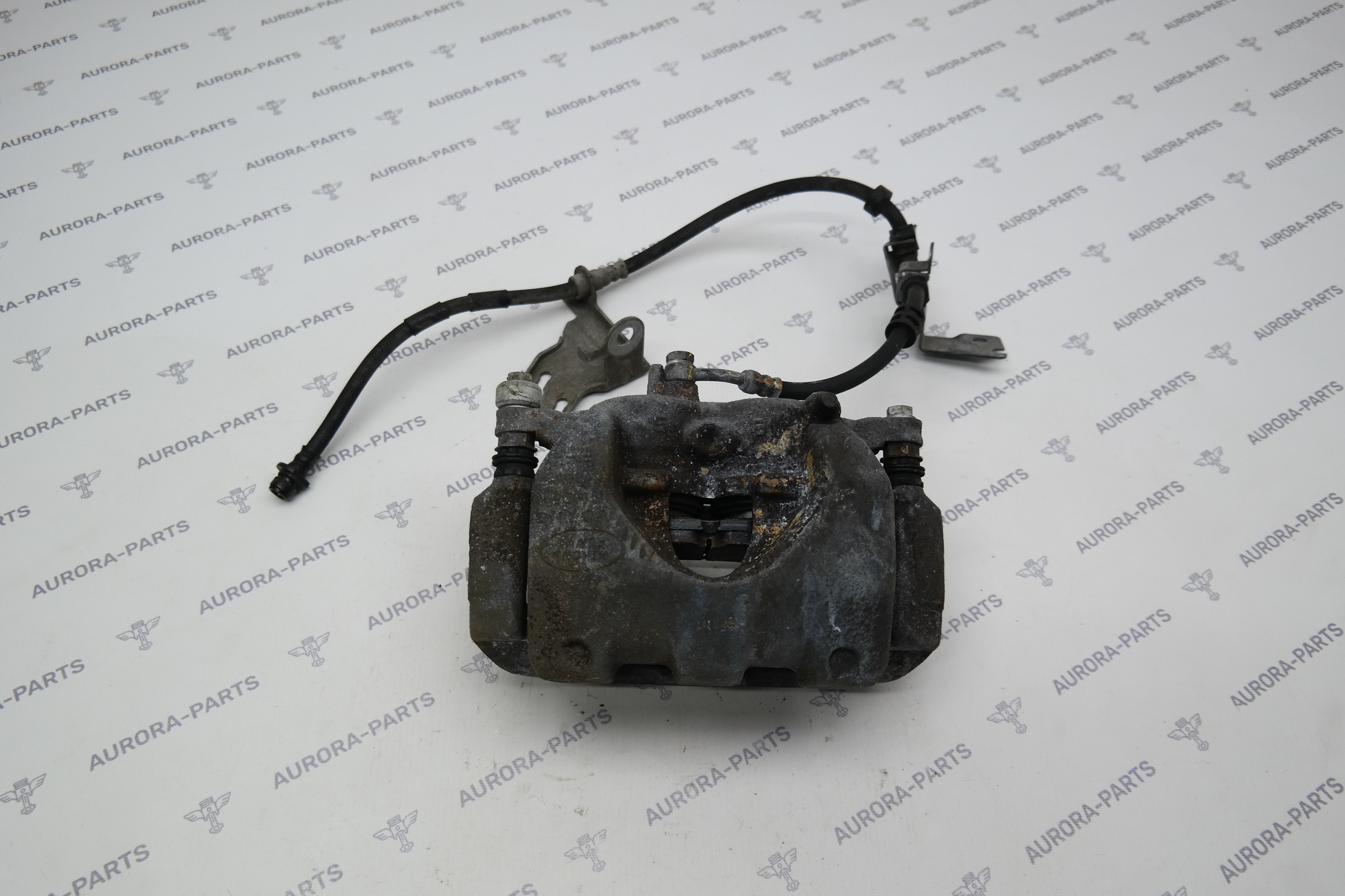 Суппорт тормозной передний RH Land Rover Discovery