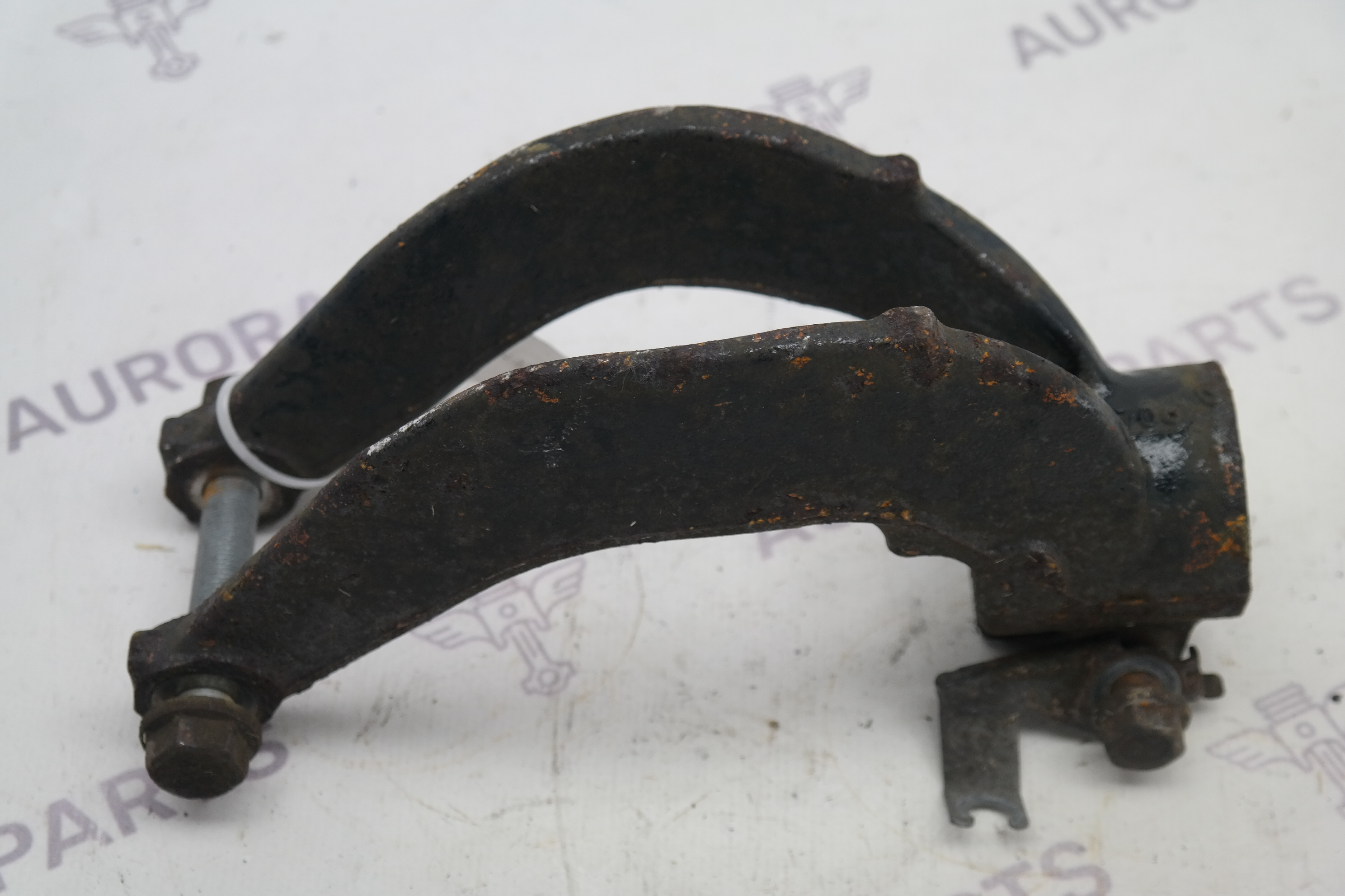 Кронштейн амортизатора RH BMW X6