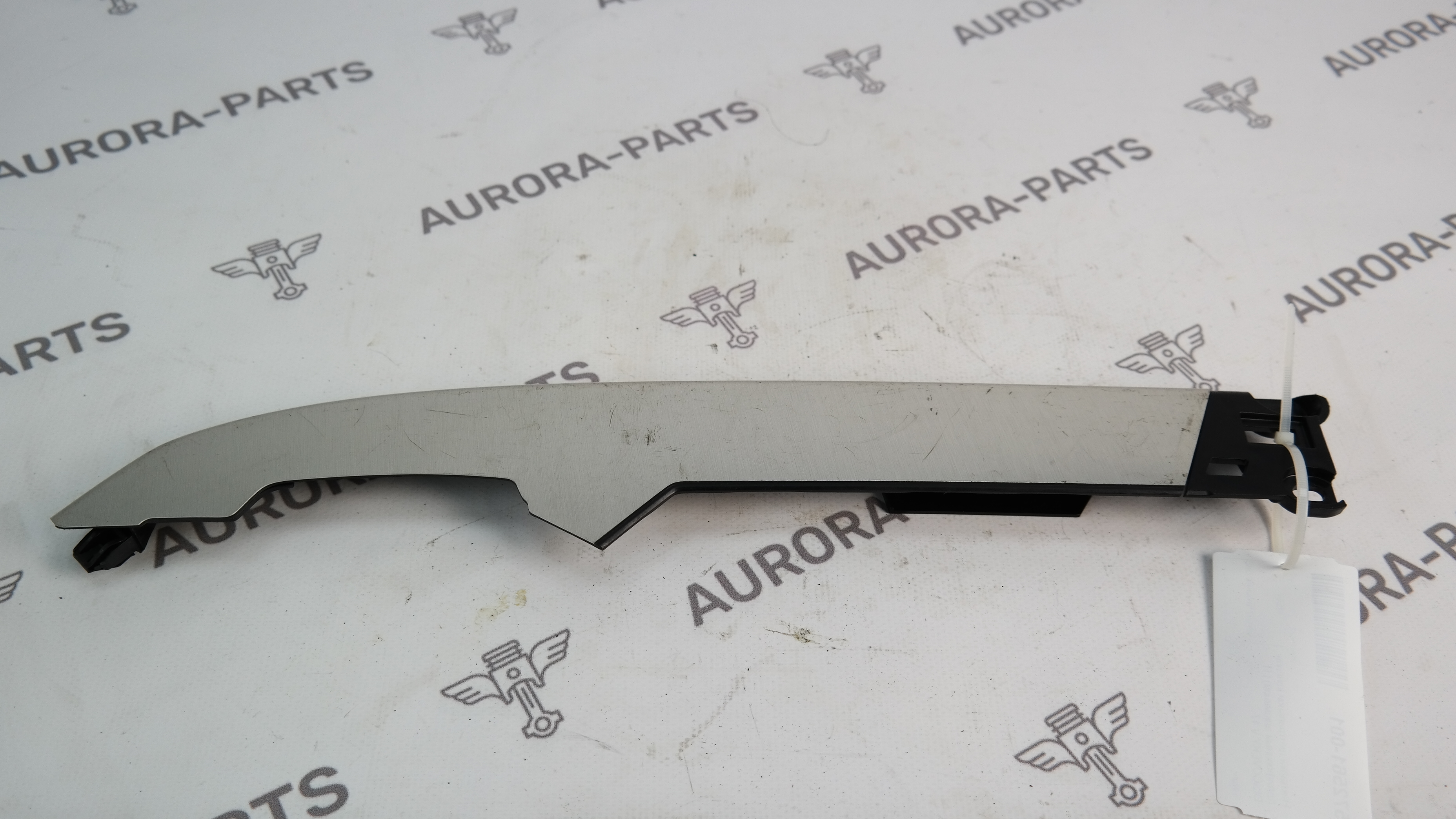 Накладка центральной консоли (шлифованый алюминий) LH Land Rover Discovery