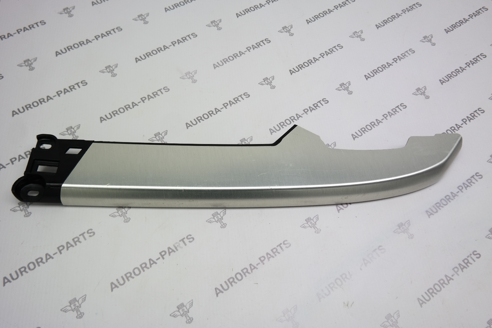 Накладка центральной консоли (шлифованый алюминий) LH Land Rover Discovery