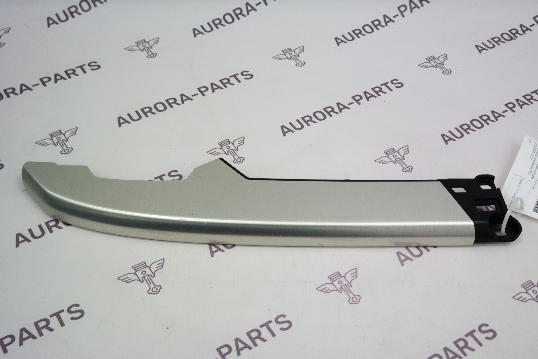 Накладка центральной консоли (шлифованый алюминий) RH Land Rover Discovery