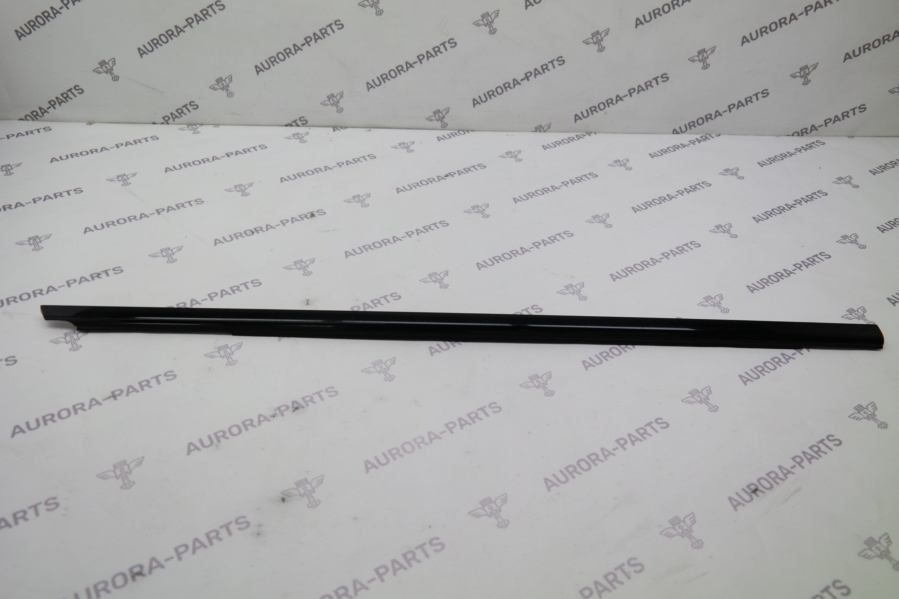 Уплотнитель, бархотка передней двери (черный) RH Mercedes GLC