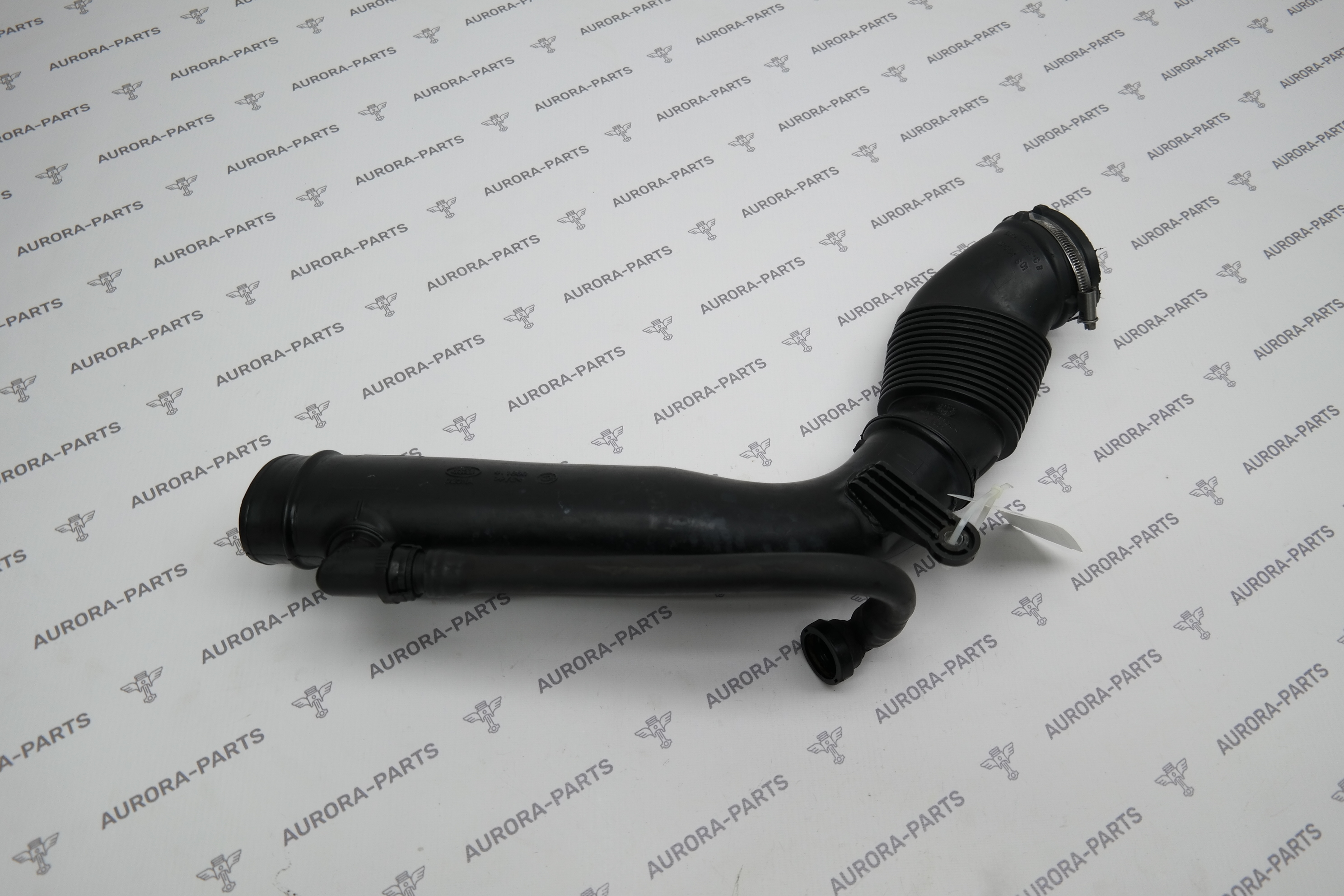 Трубопровод воздушного фильтра 2.2D Land Rover Range Rover Evoque