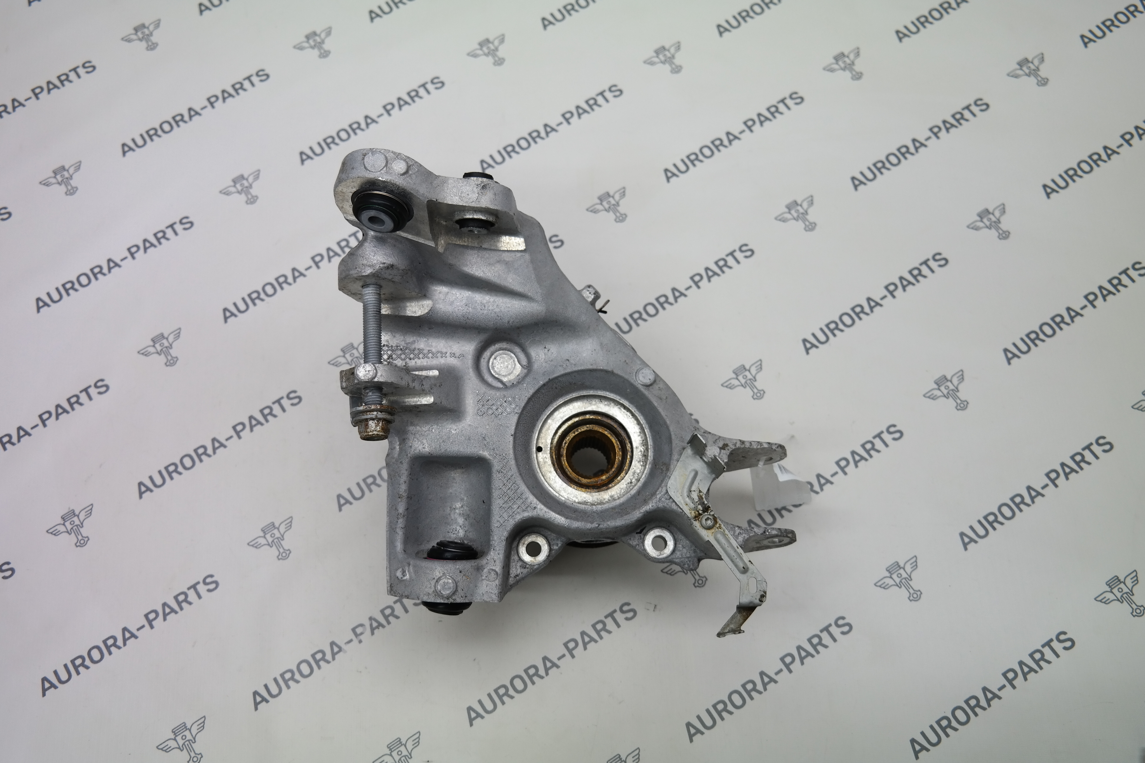 Кулак поворотный задний RH Jaguar F-Pace