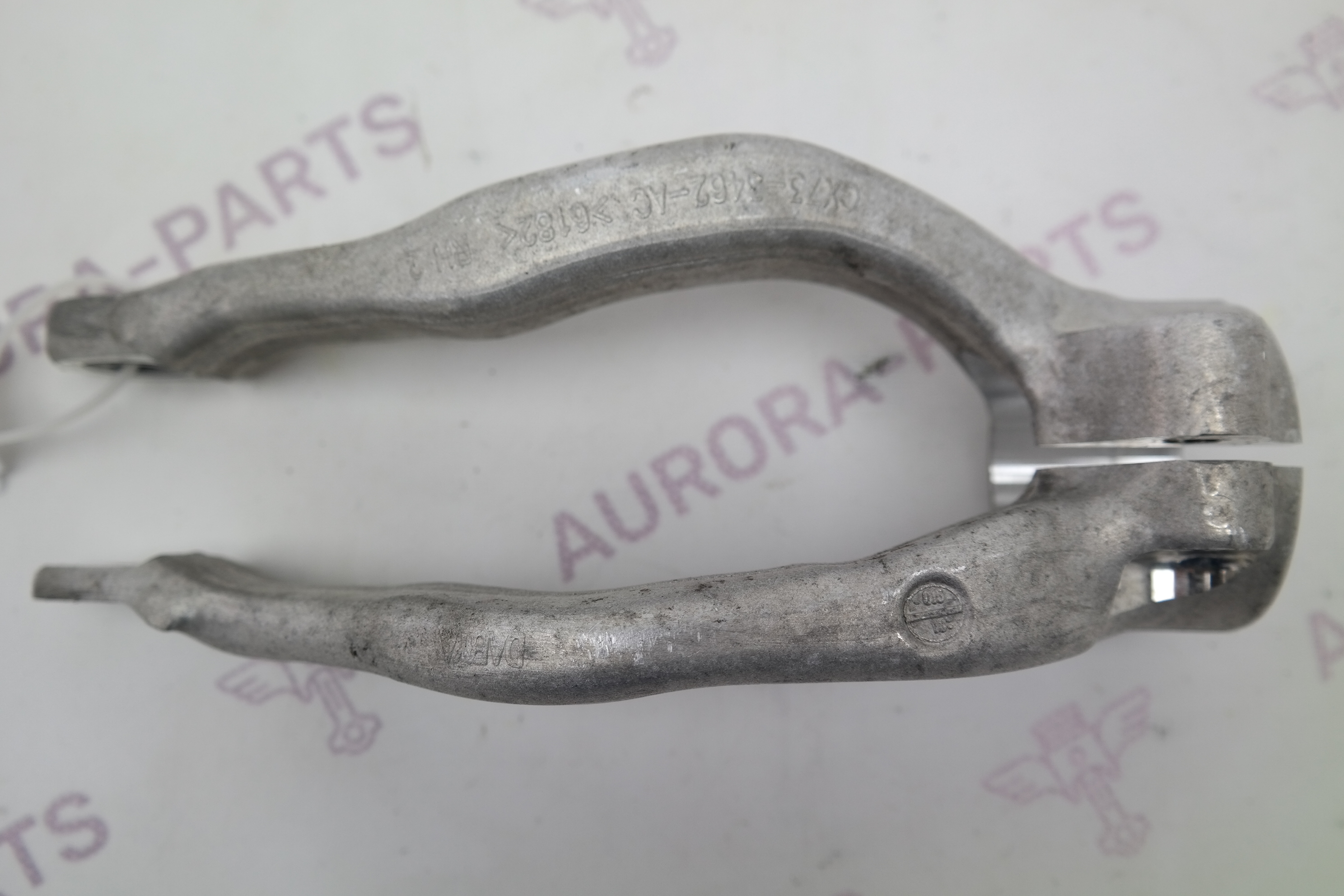 Кронштейн, вилка переднего амортизатора RH Jaguar F-Pace