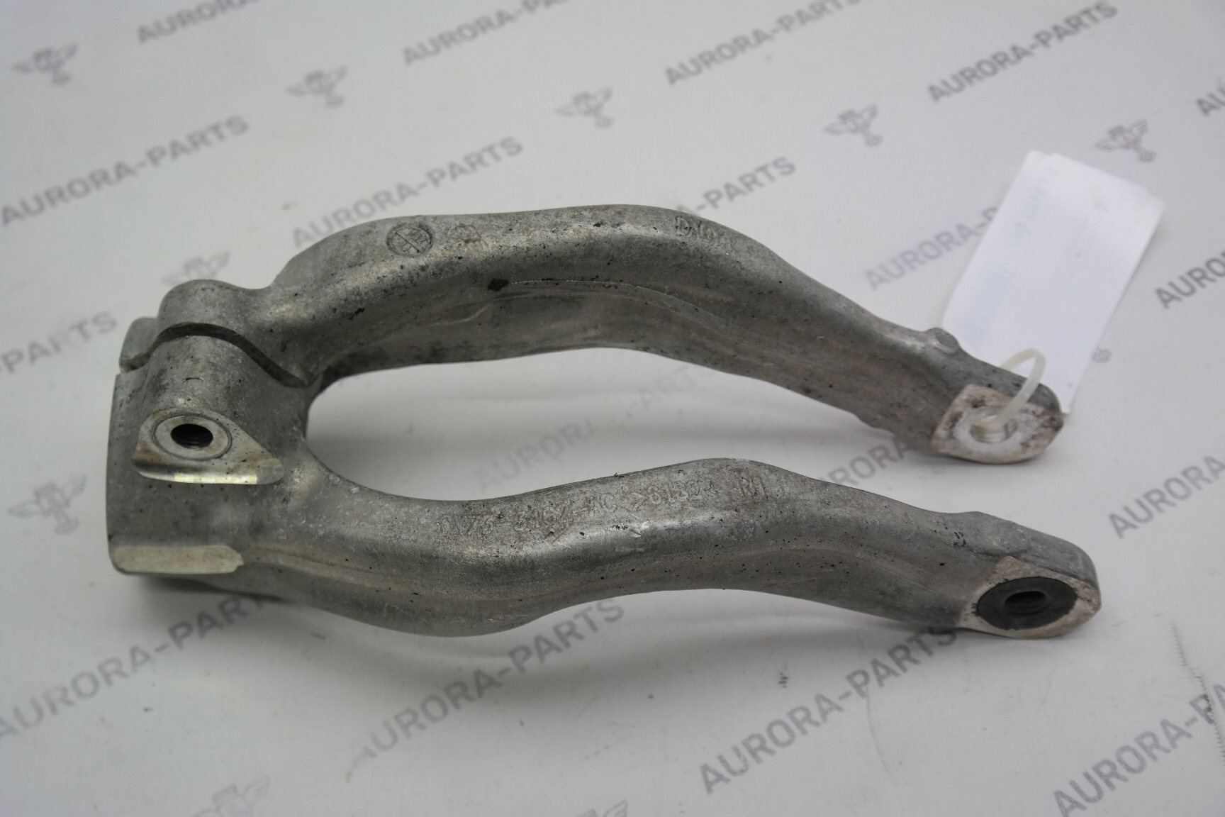 Кронштейн, вилка переднего амортизатора RH Jaguar F-Pace