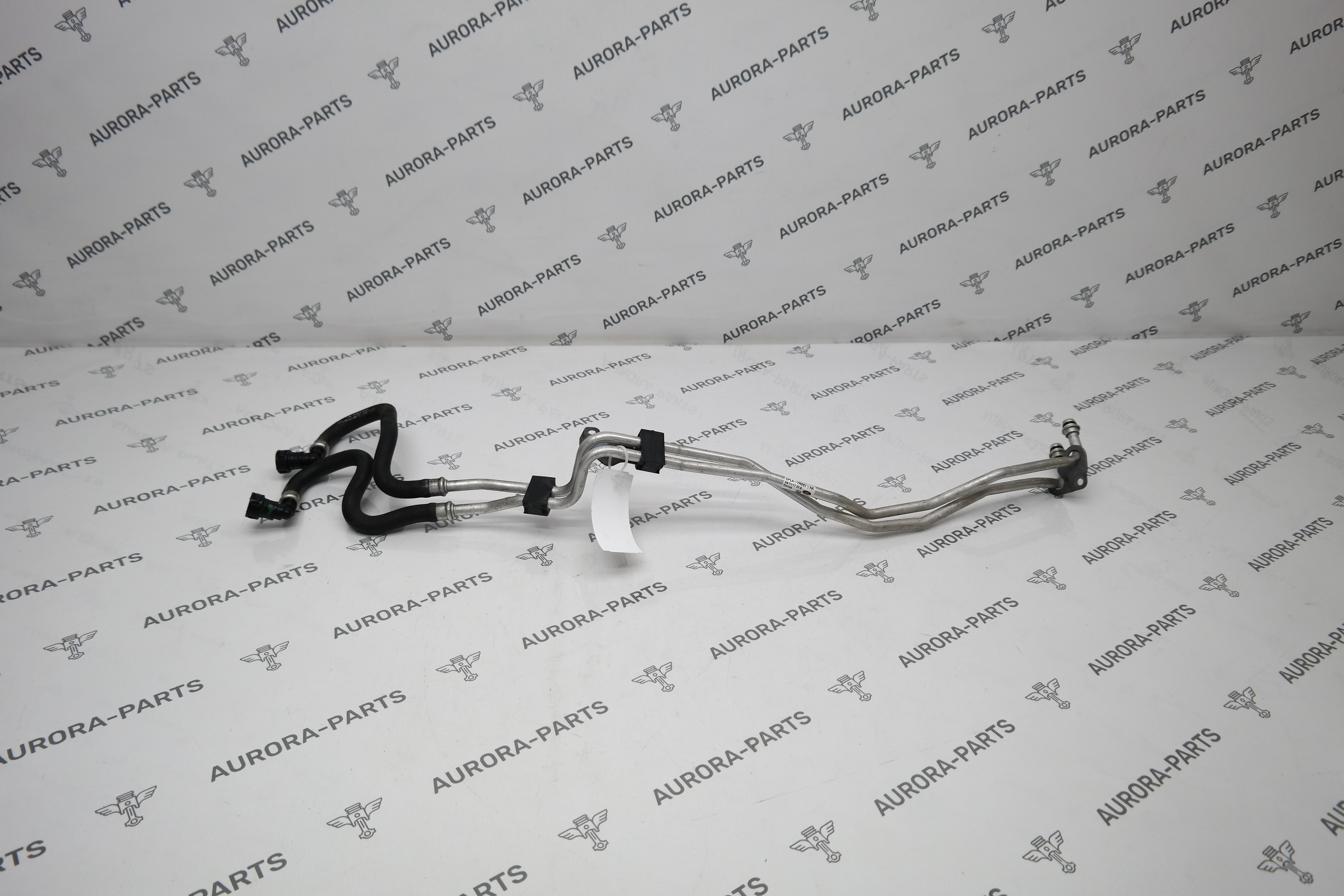 Трубопровод масляного радиатора охлаждения коробки передач Land Rover Discovery