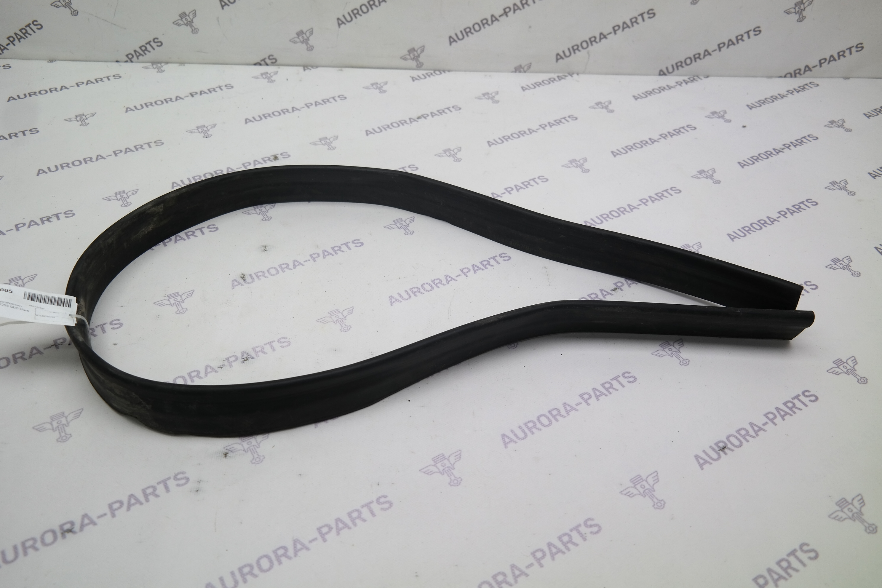 Уплотнитель подкапотного пространства Mercedes GLC