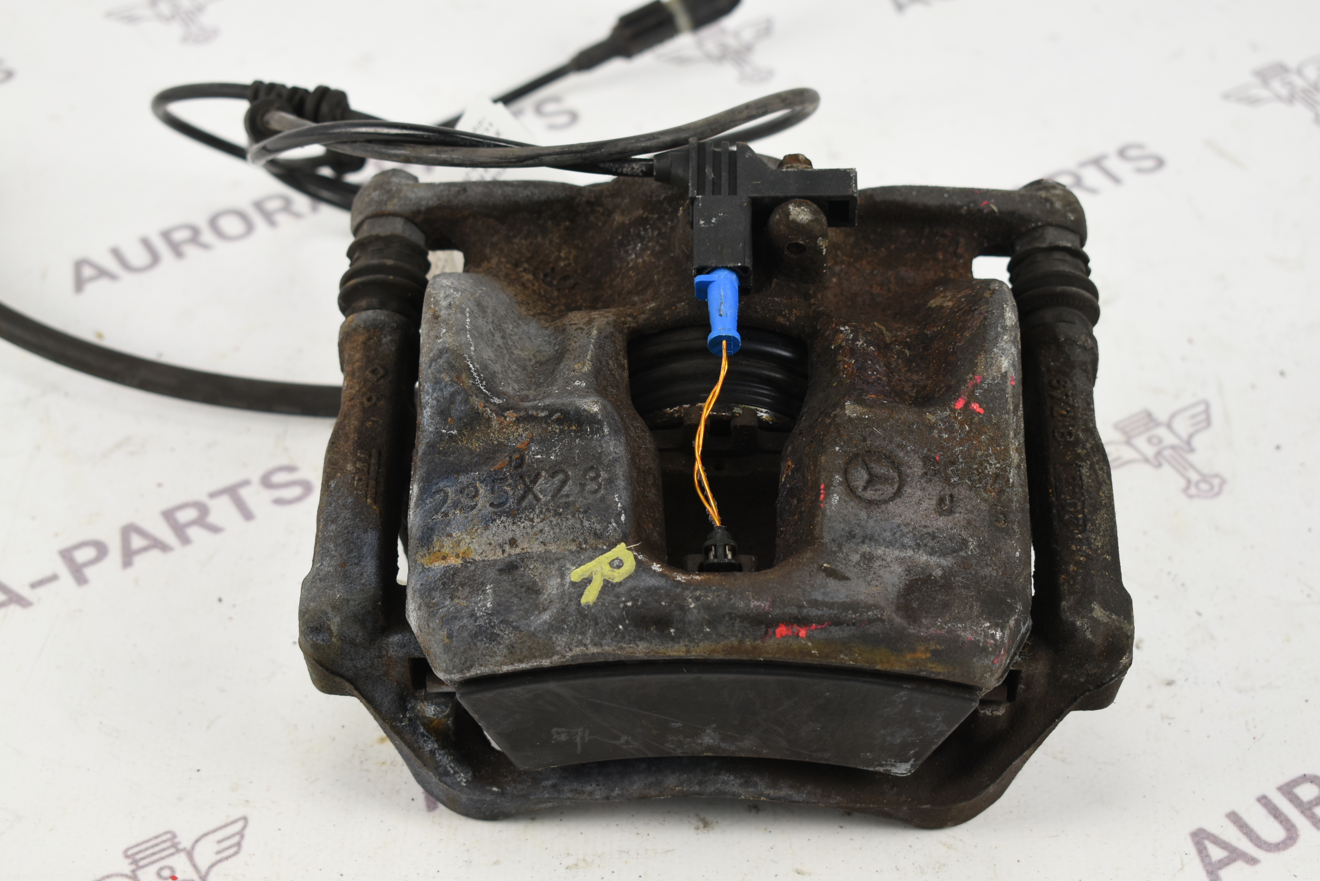 Суппорт тормозной переднего колеса RH Mercedes CLA