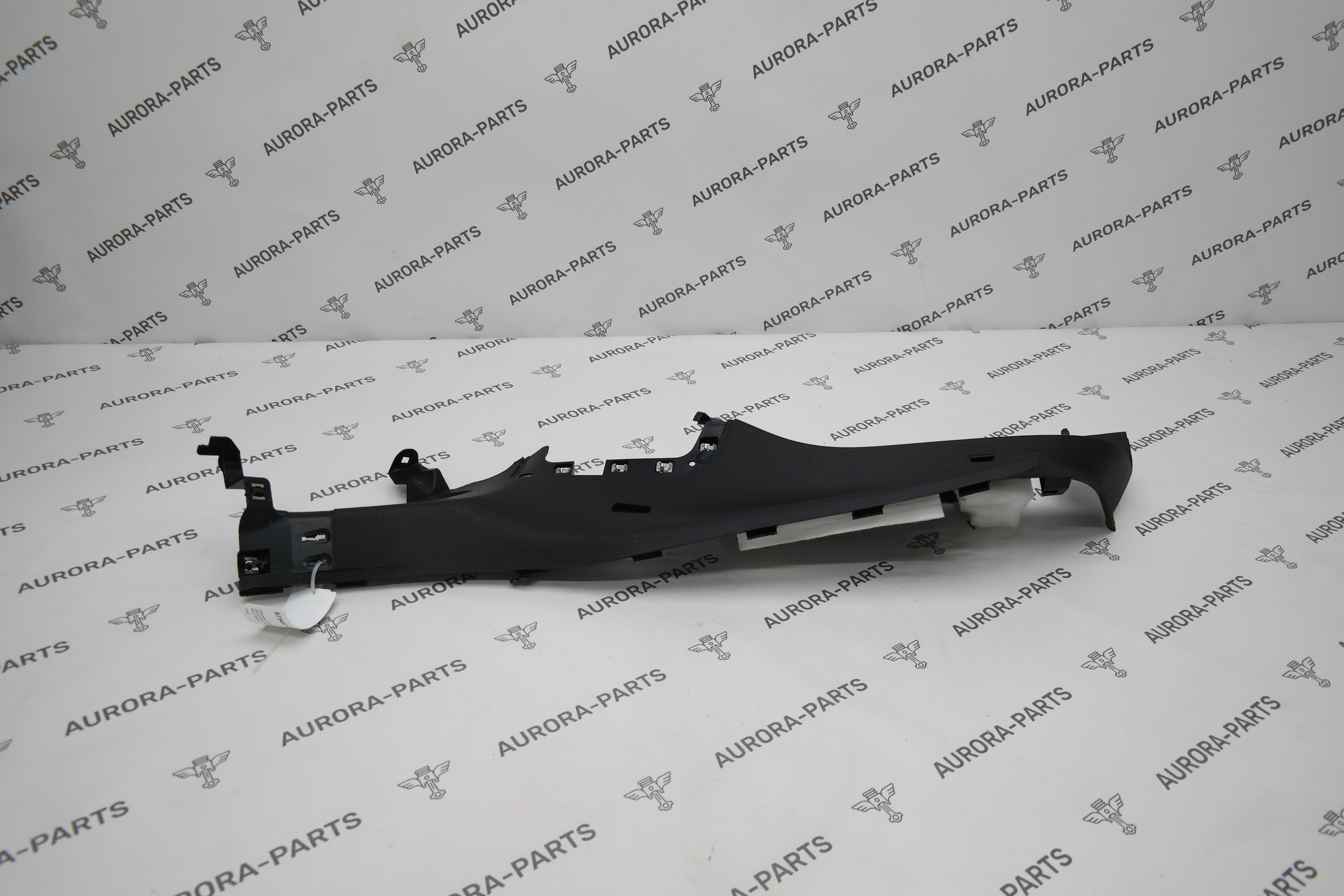 Обшивка стойки задней (багажного отделения) LH Mercedes GLC