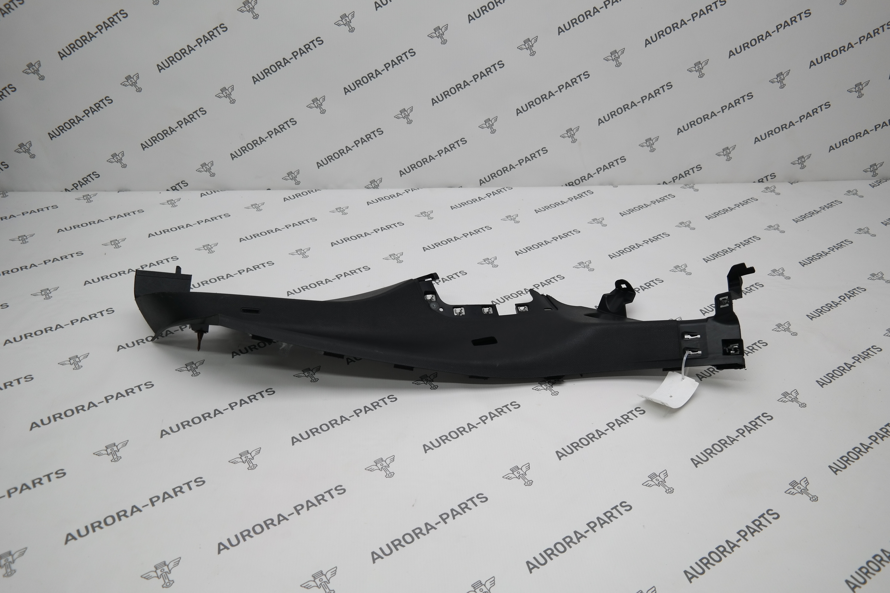 Обшивка стойки задней (багажного отделения) RH Mercedes GLC