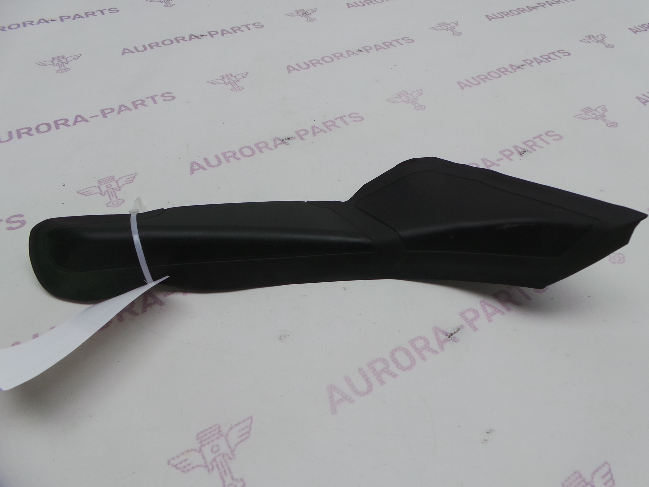 Молдинг заднего фонаря в крышке багажника RH BMW 5-Series