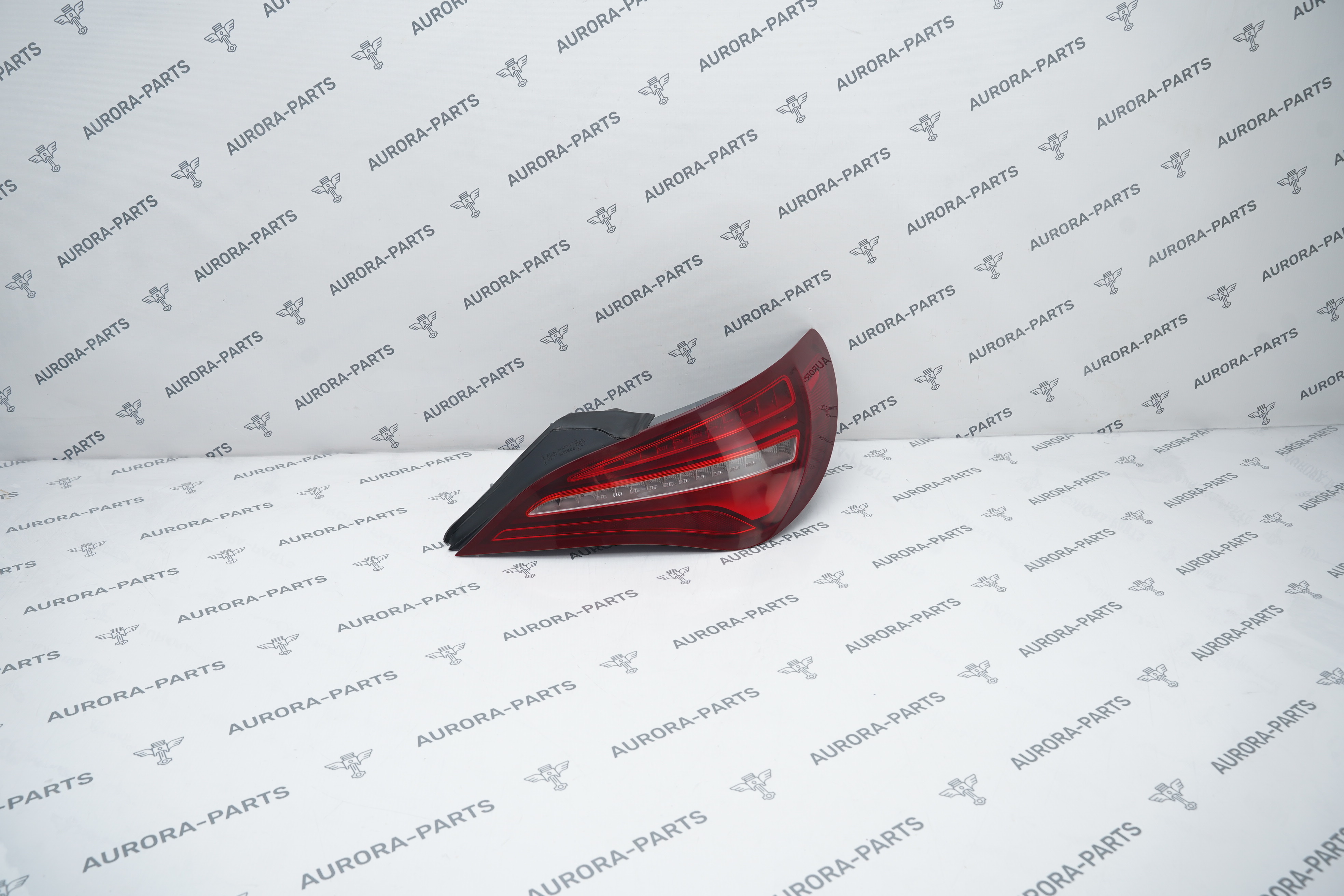 Фонарь задний RH Mercedes CLA