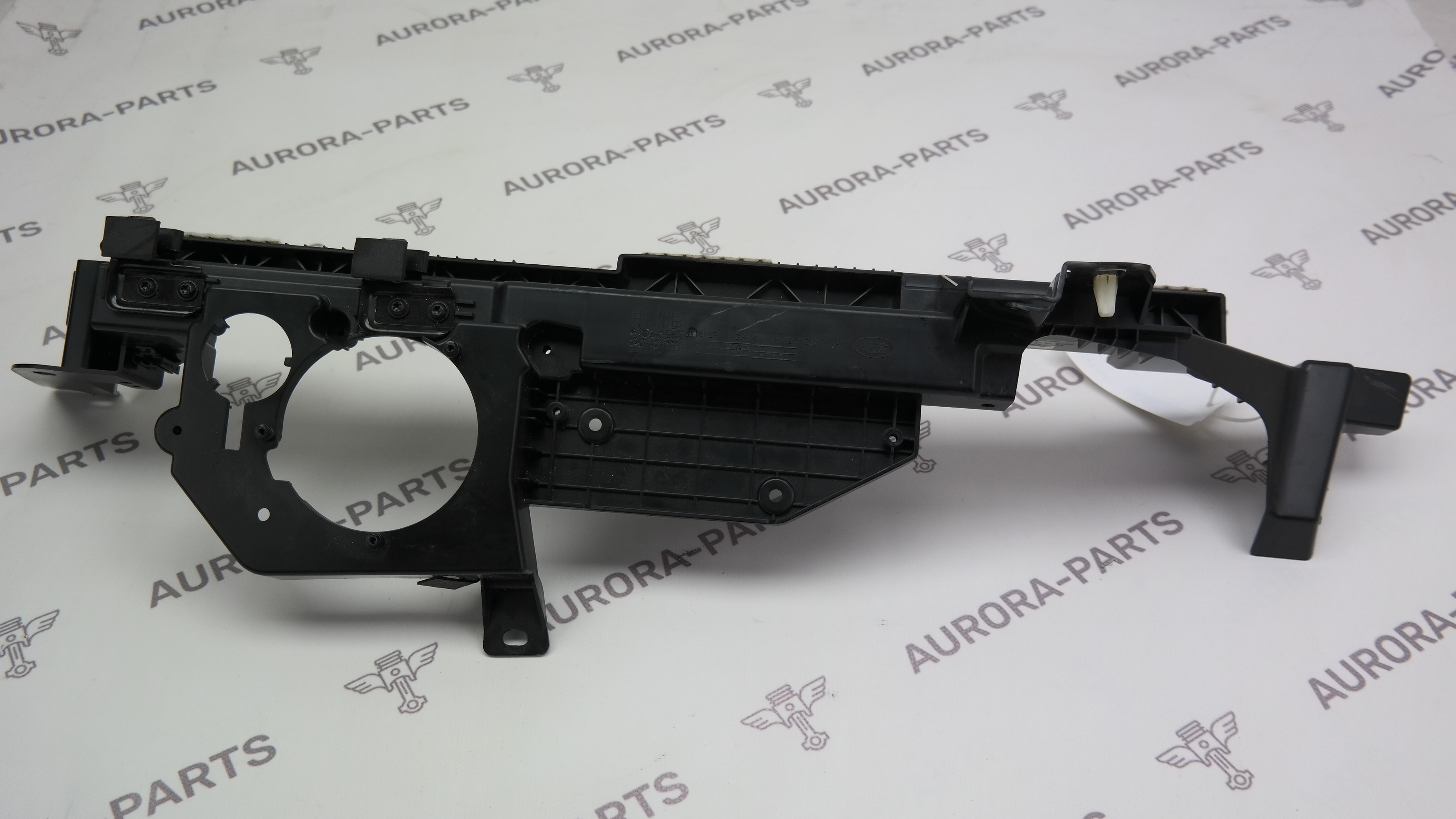 Кронштейн полки багажника LH Land Rover Range Rover 30DDTX