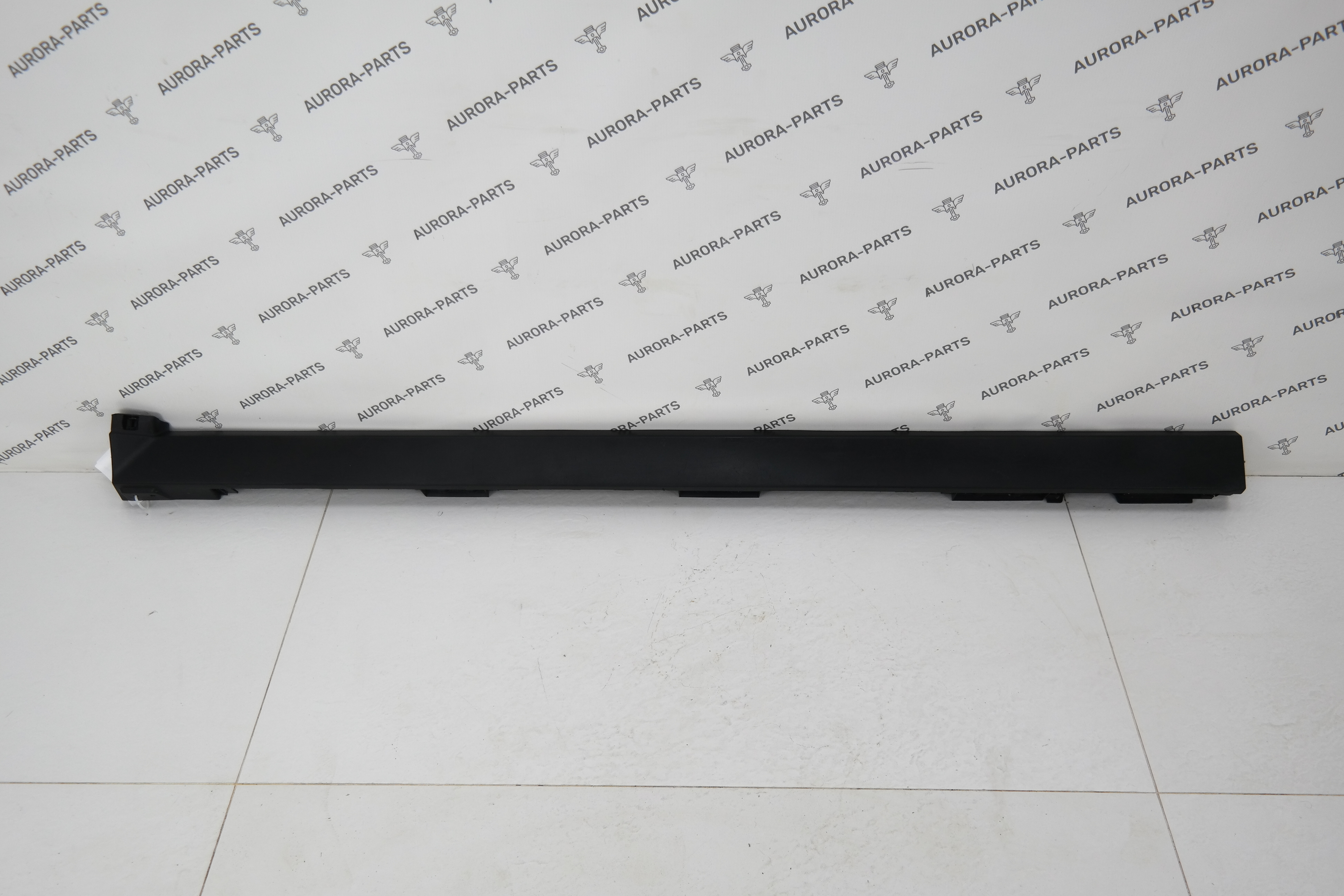 Молдинг порога наружный RH Jaguar F-Pace