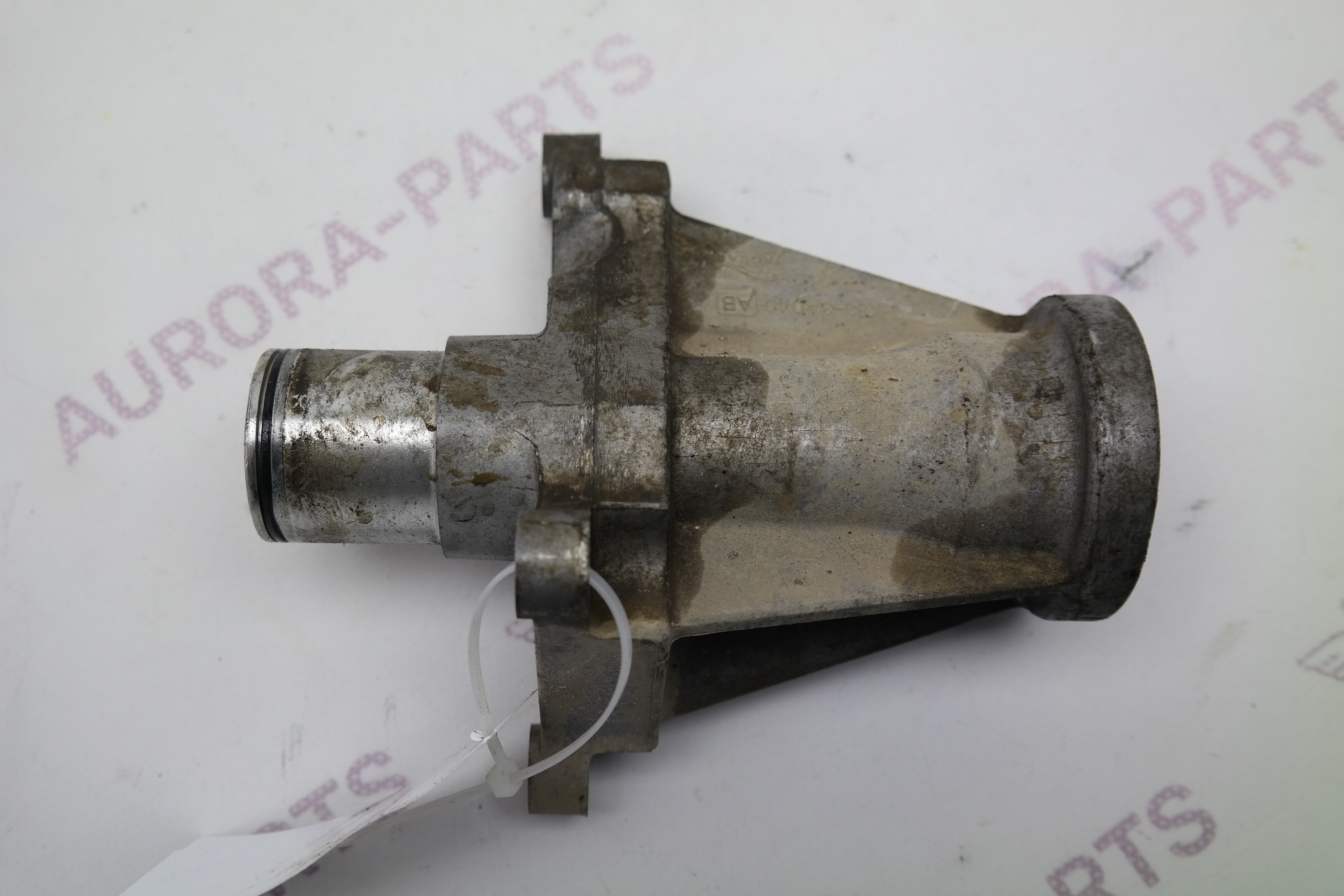 Кронштейн переднего привода Jaguar F-Pace