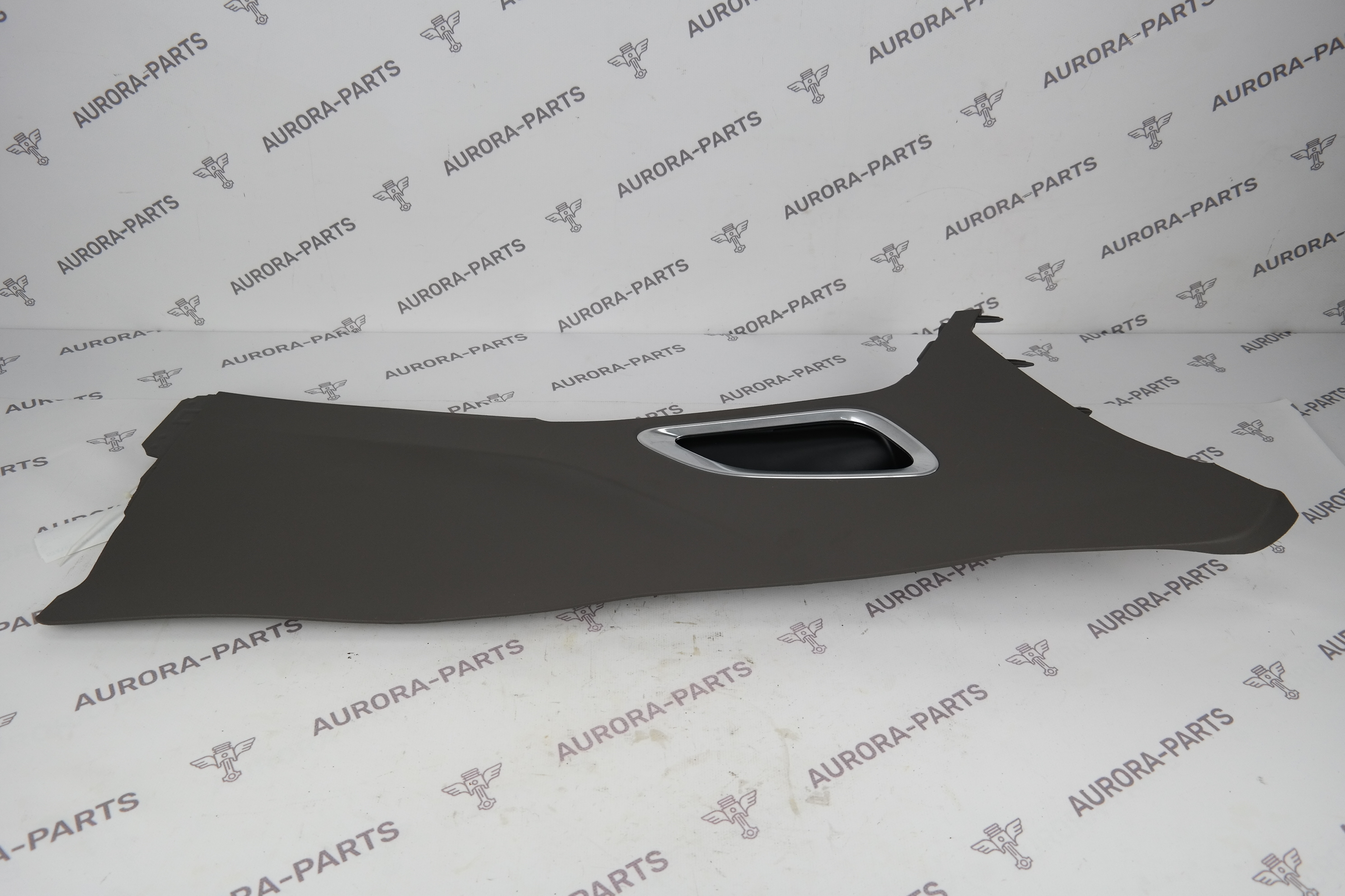 Накладка центральной консоли RH Jaguar F-Pace