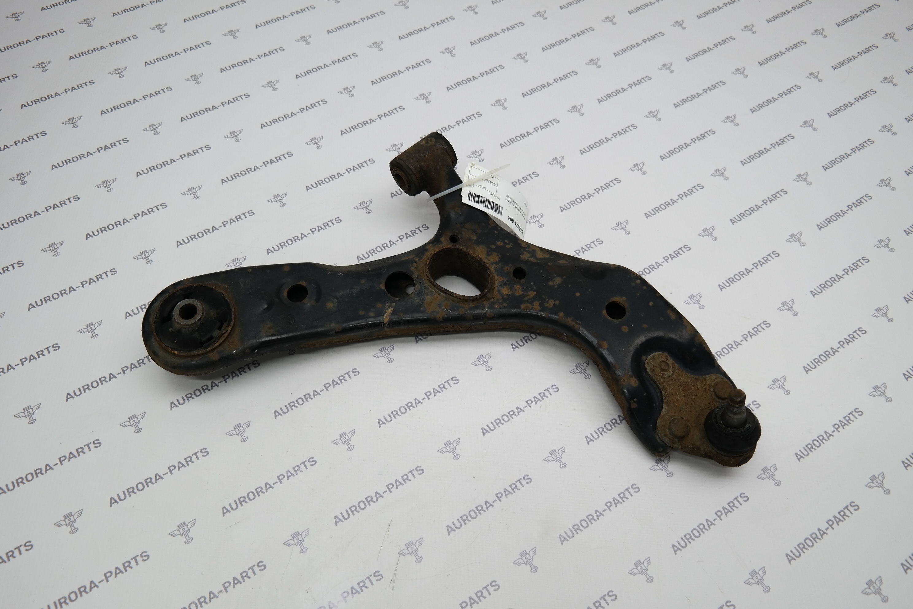 Рычаг передней подвески нижний RH Lexus NX 200