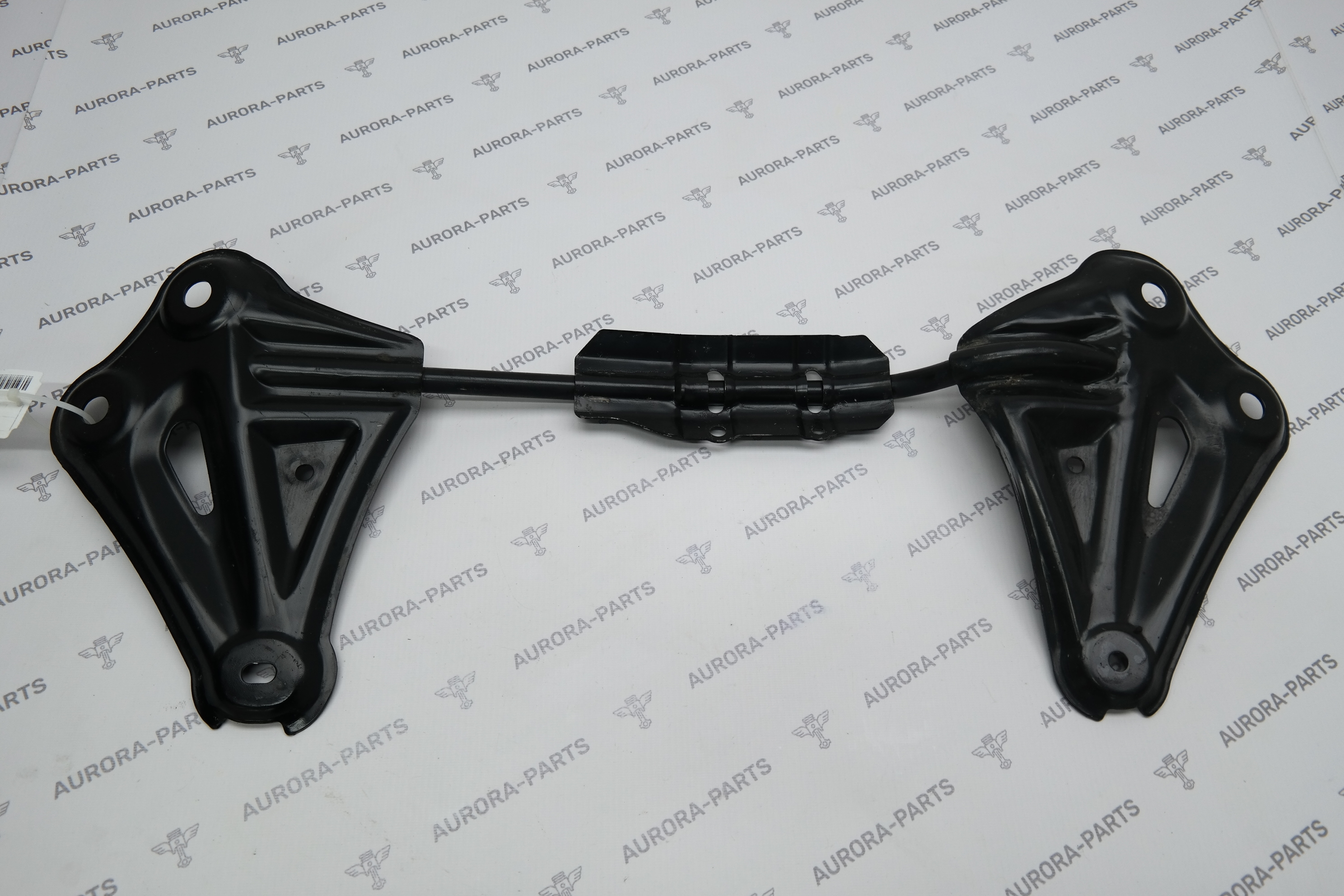 Кронштейн задней балки Lexus NX 200