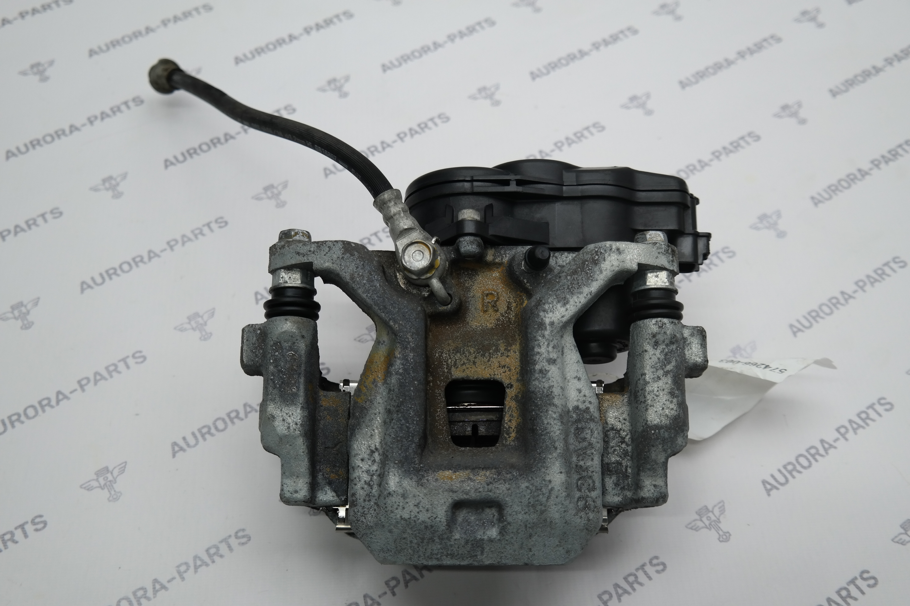 Суппорт тормозной в сборе задний RH Lexus NX 200