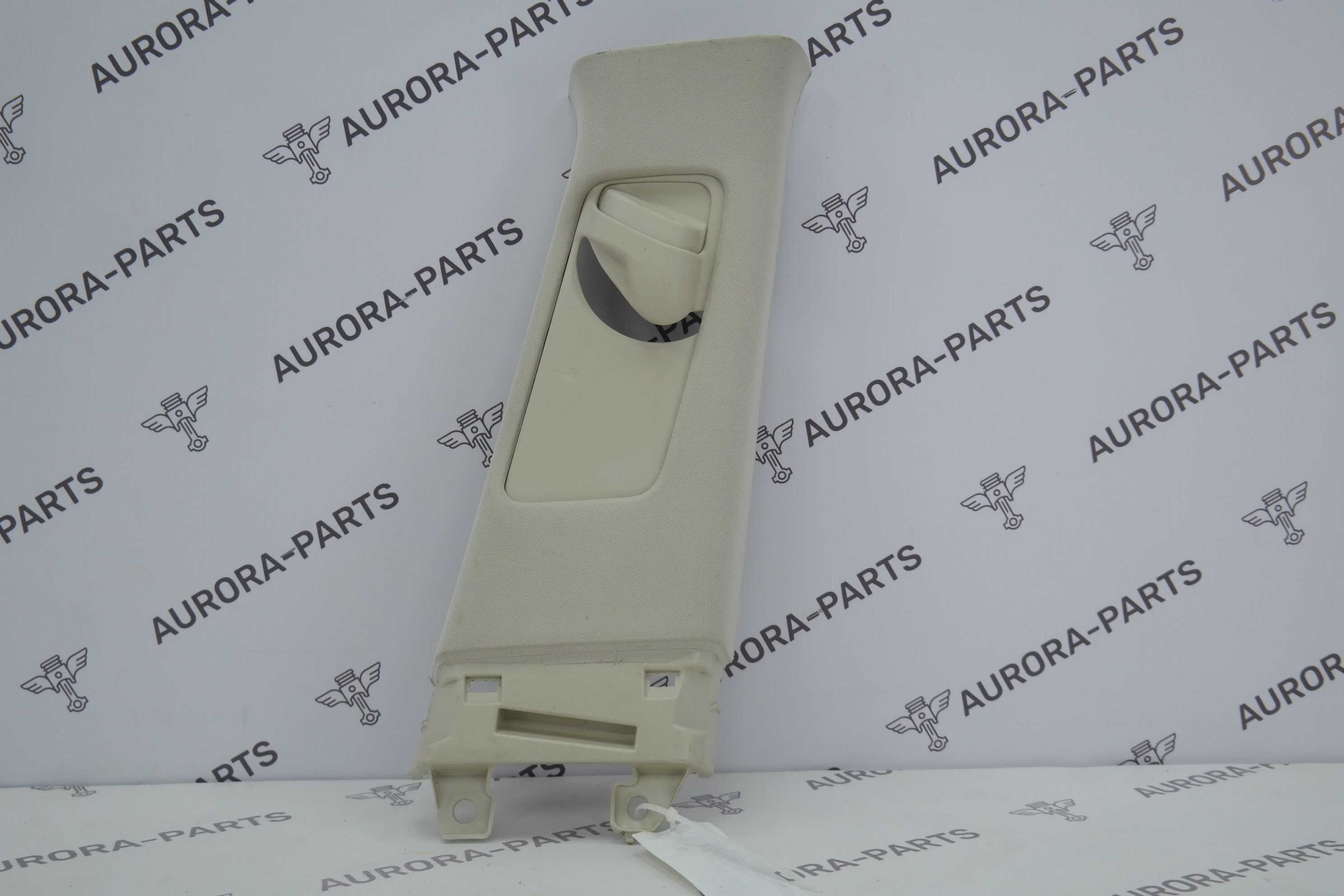 Обшивка внутрянняя стойка B RH Lexus NX 200