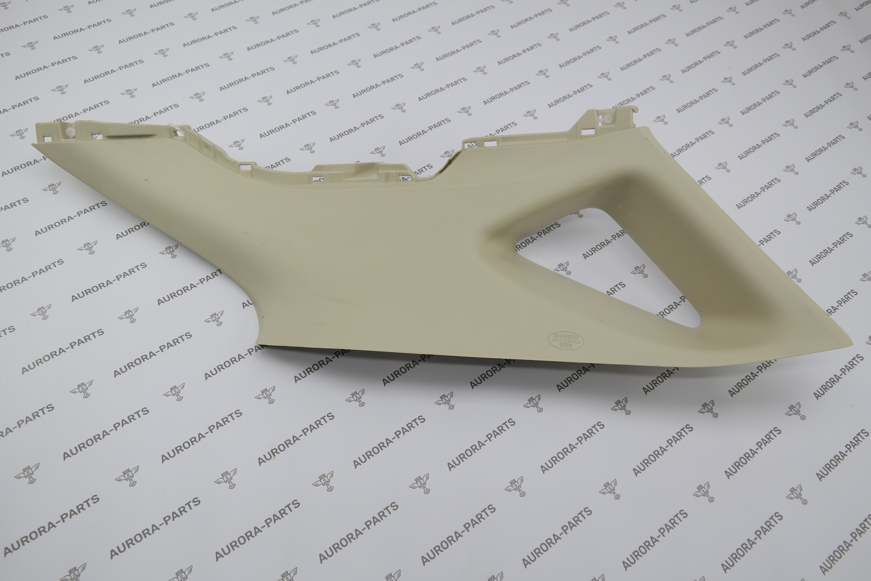 Обшивка багажника верхняя RH Lexus NX 200