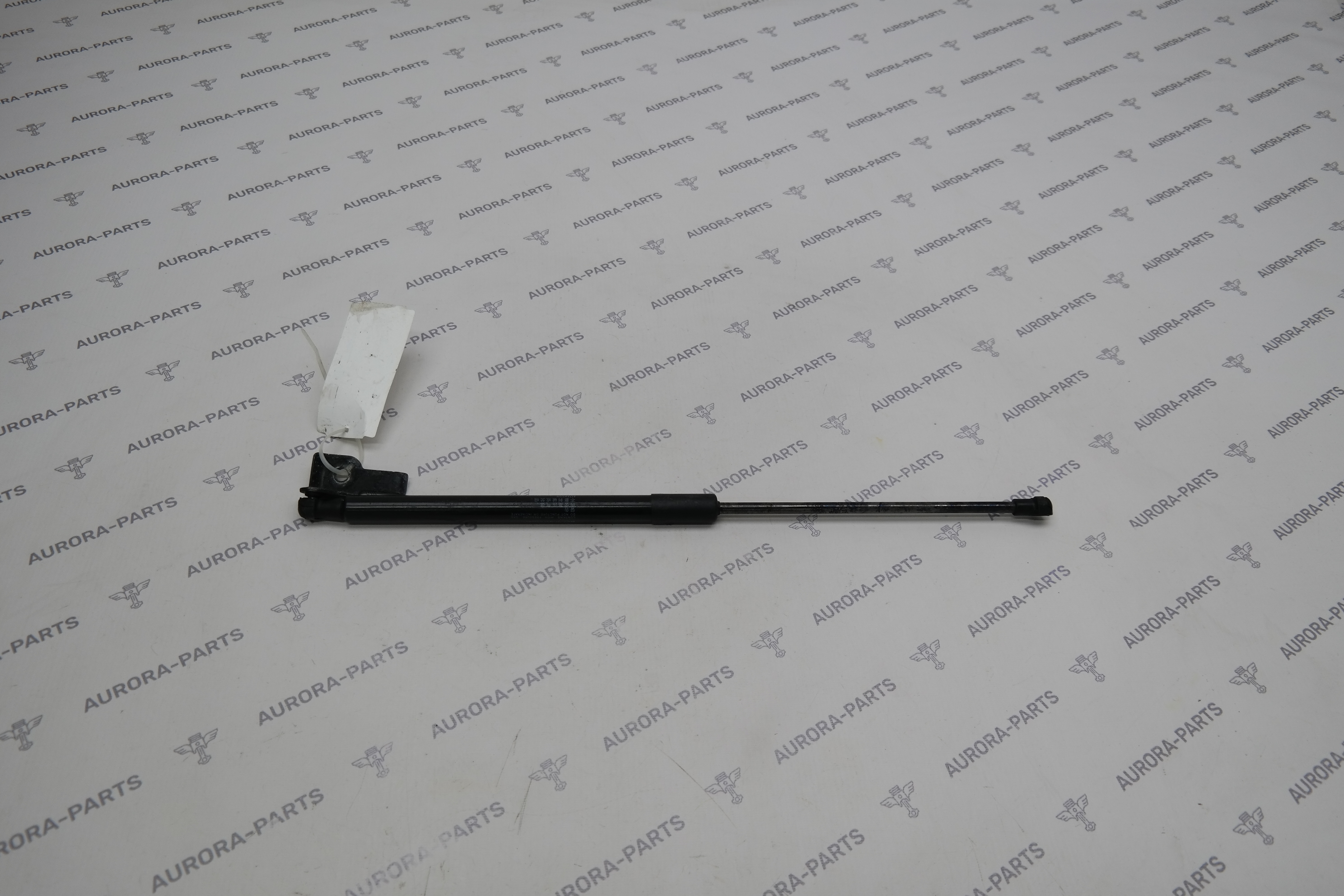 Амортизатор капота LH=RH Lexus NX 200