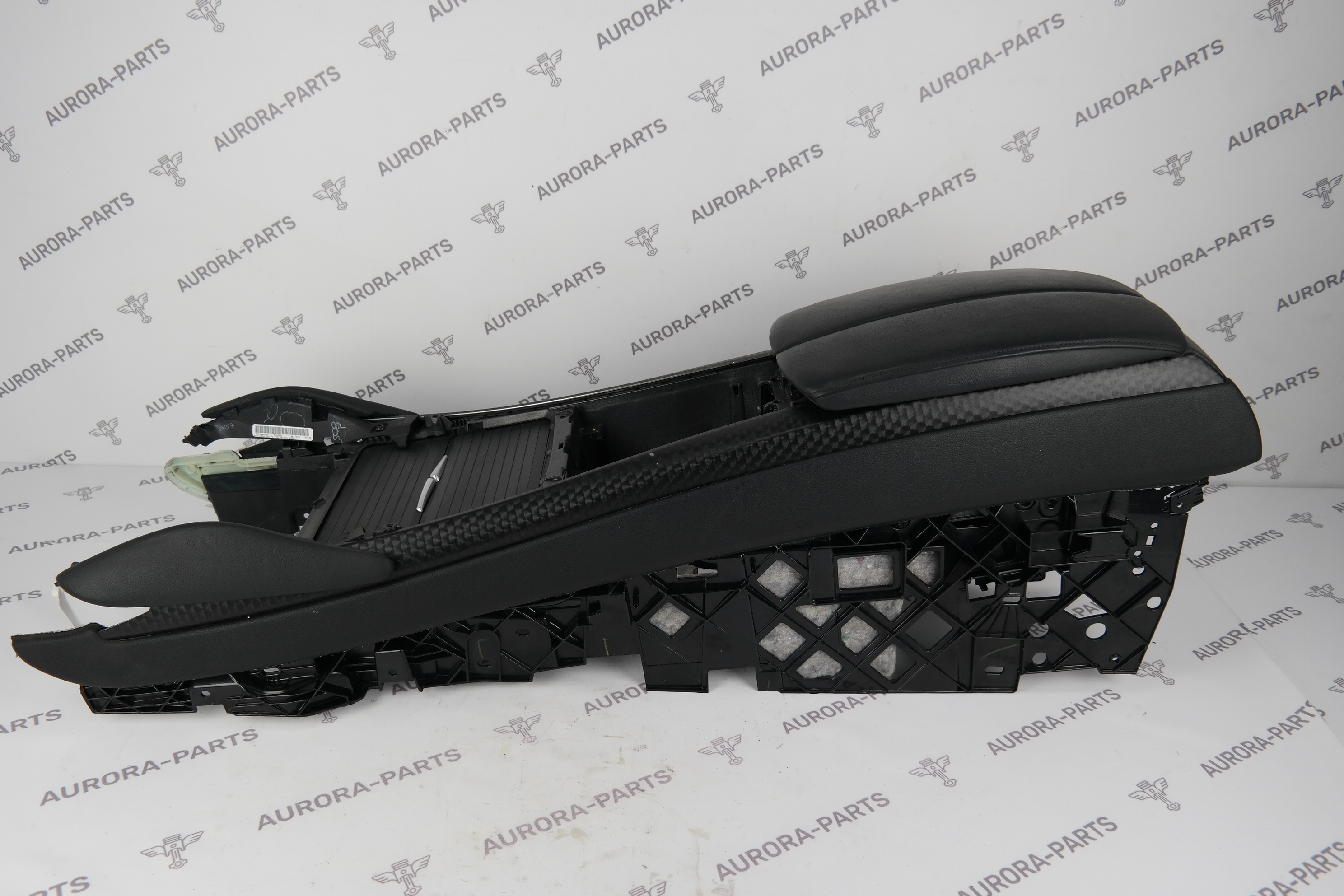 Подлокотник (центральная консоль) BMW 5-Series