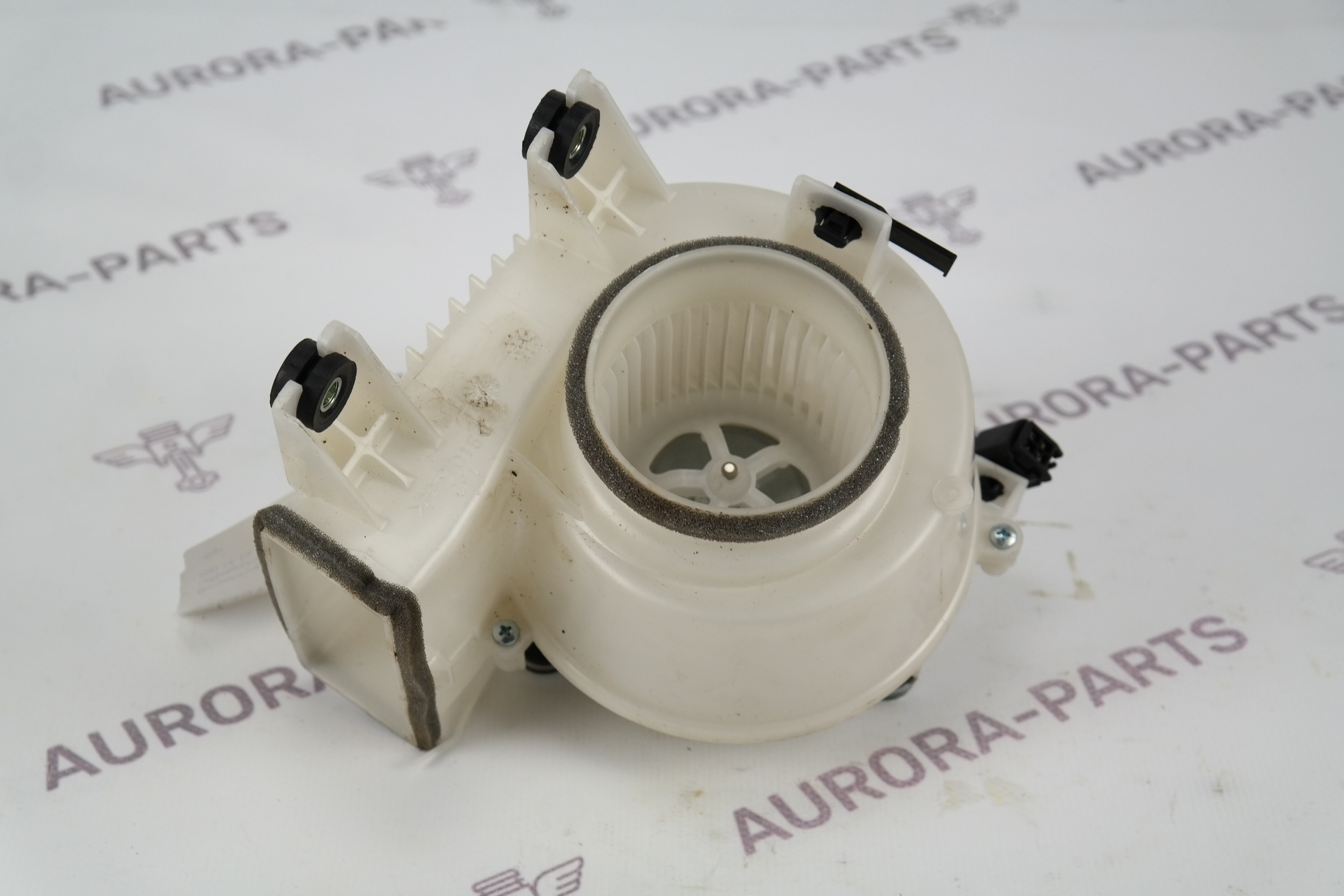 Вентилятор охлаждения гибридного аккумулятора LH Lexus NX 200