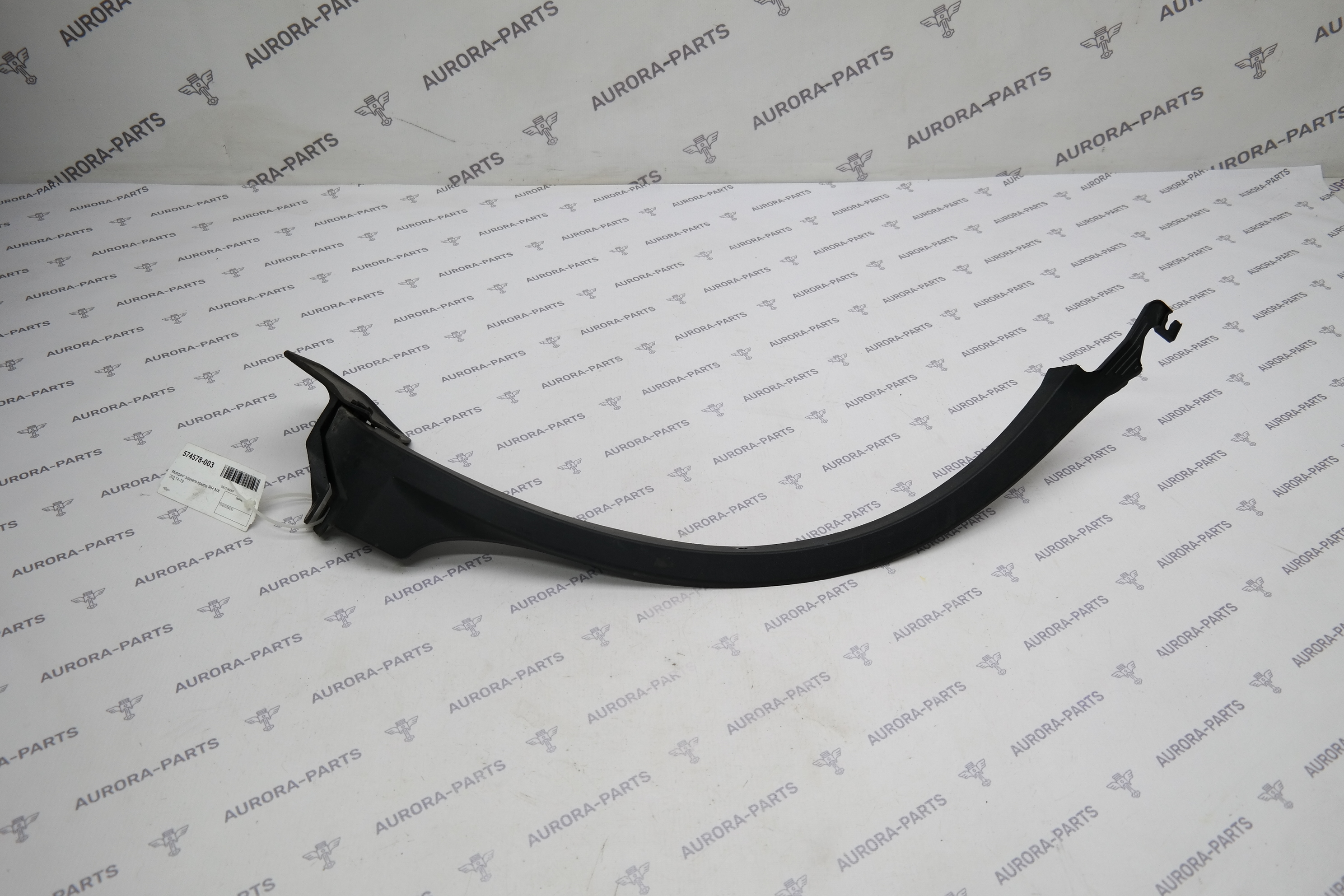 Молдинг заднего крыла RH Lexus NX 200