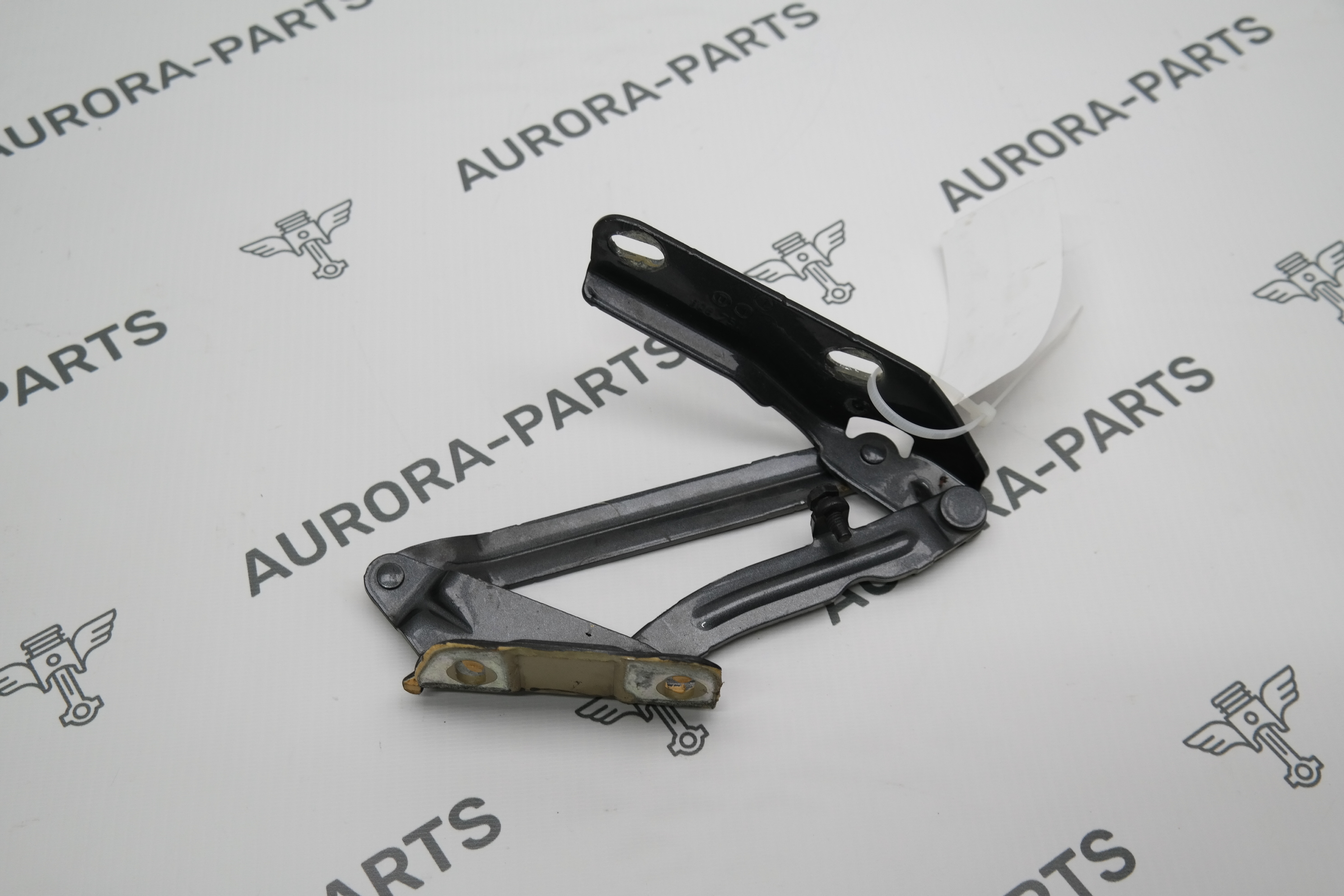 Петля капота RH Mercedes Sprinter