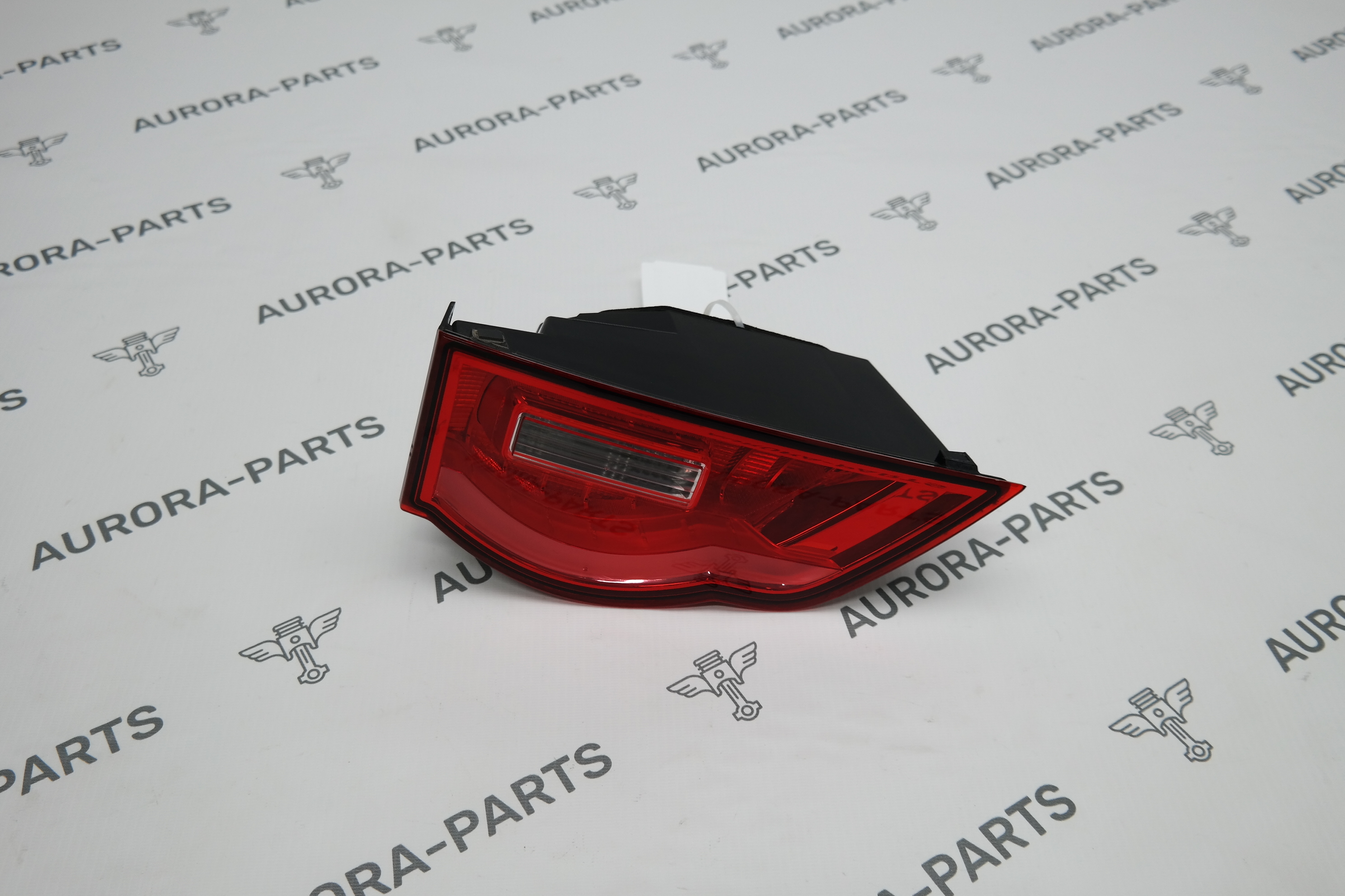 Фонарь задний LH крышки багажника Jaguar F-Pace