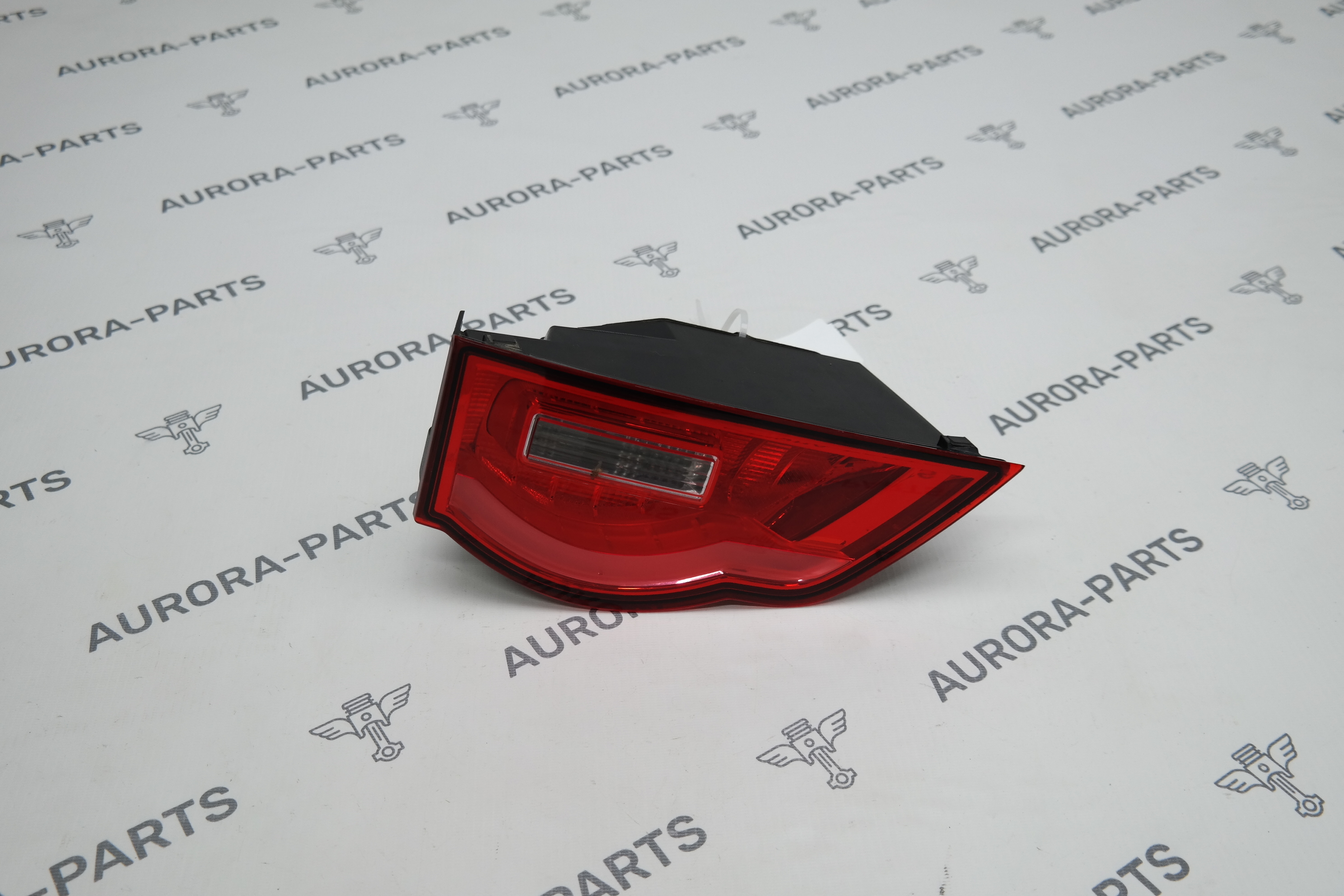 Фонарь задний LH крышки багажника Jaguar F-Pace