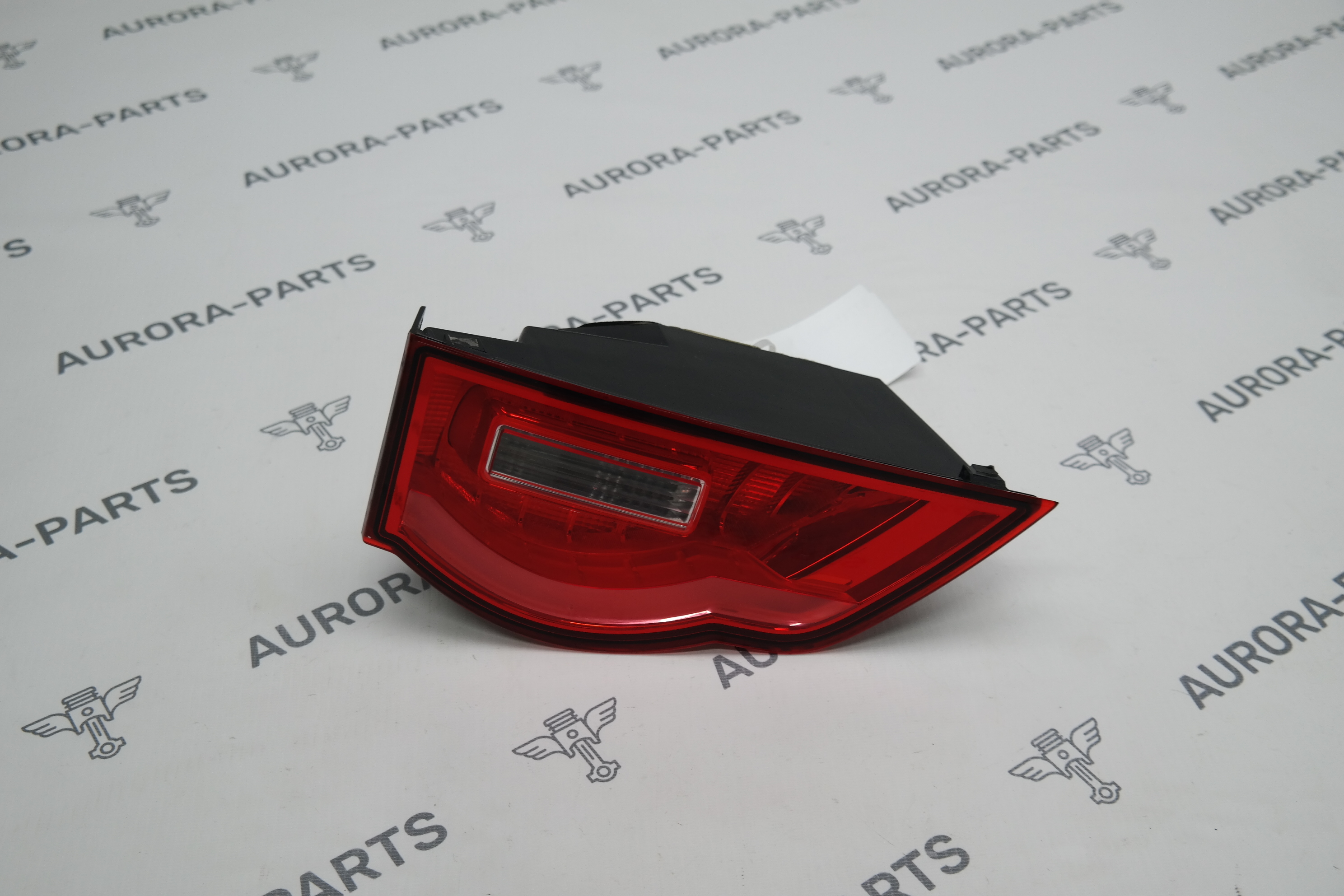 Фонарь задний LH крышки багажника Jaguar F-Pace