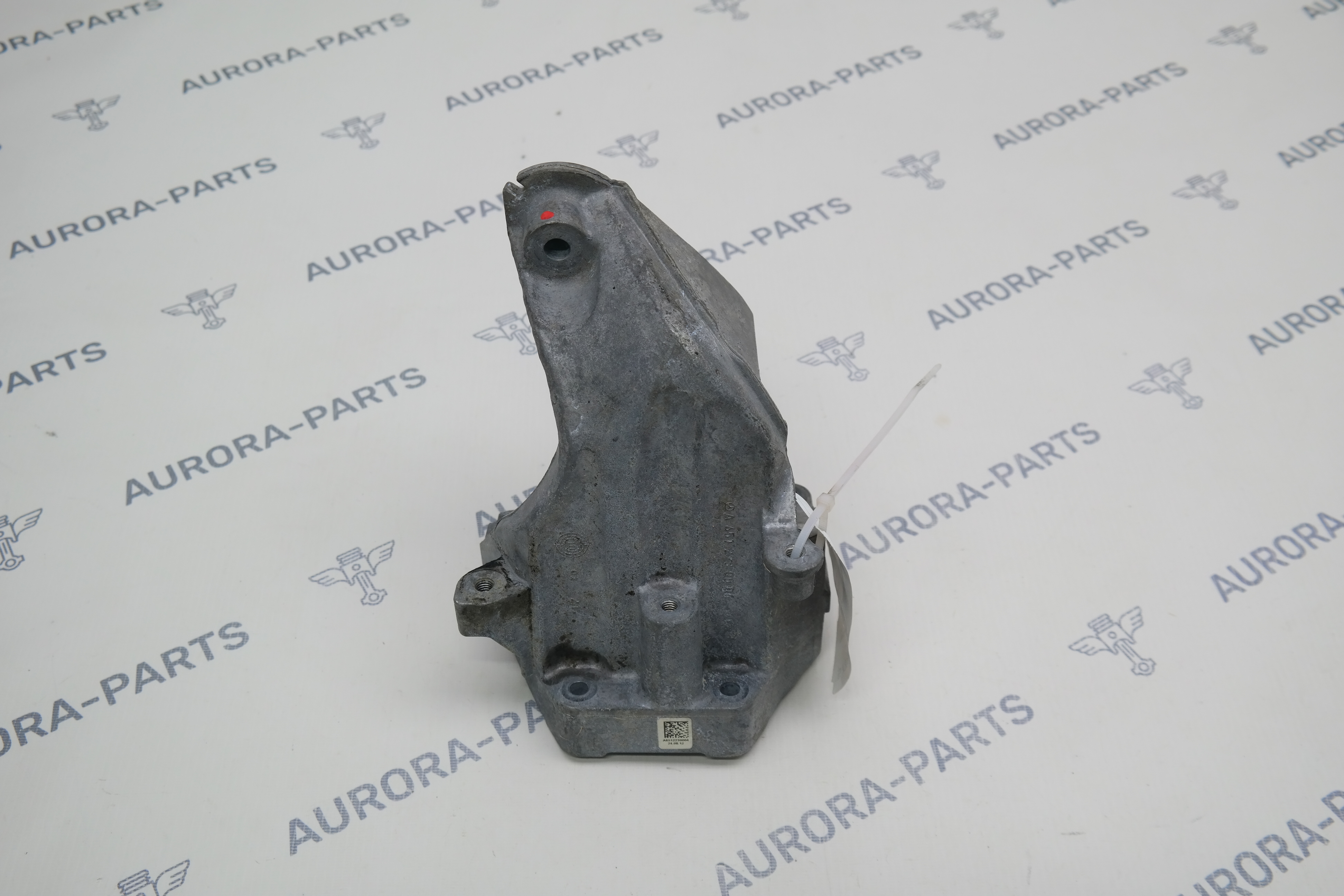 Кронштейн опоры двигателя LH Mercedes E-Klasse