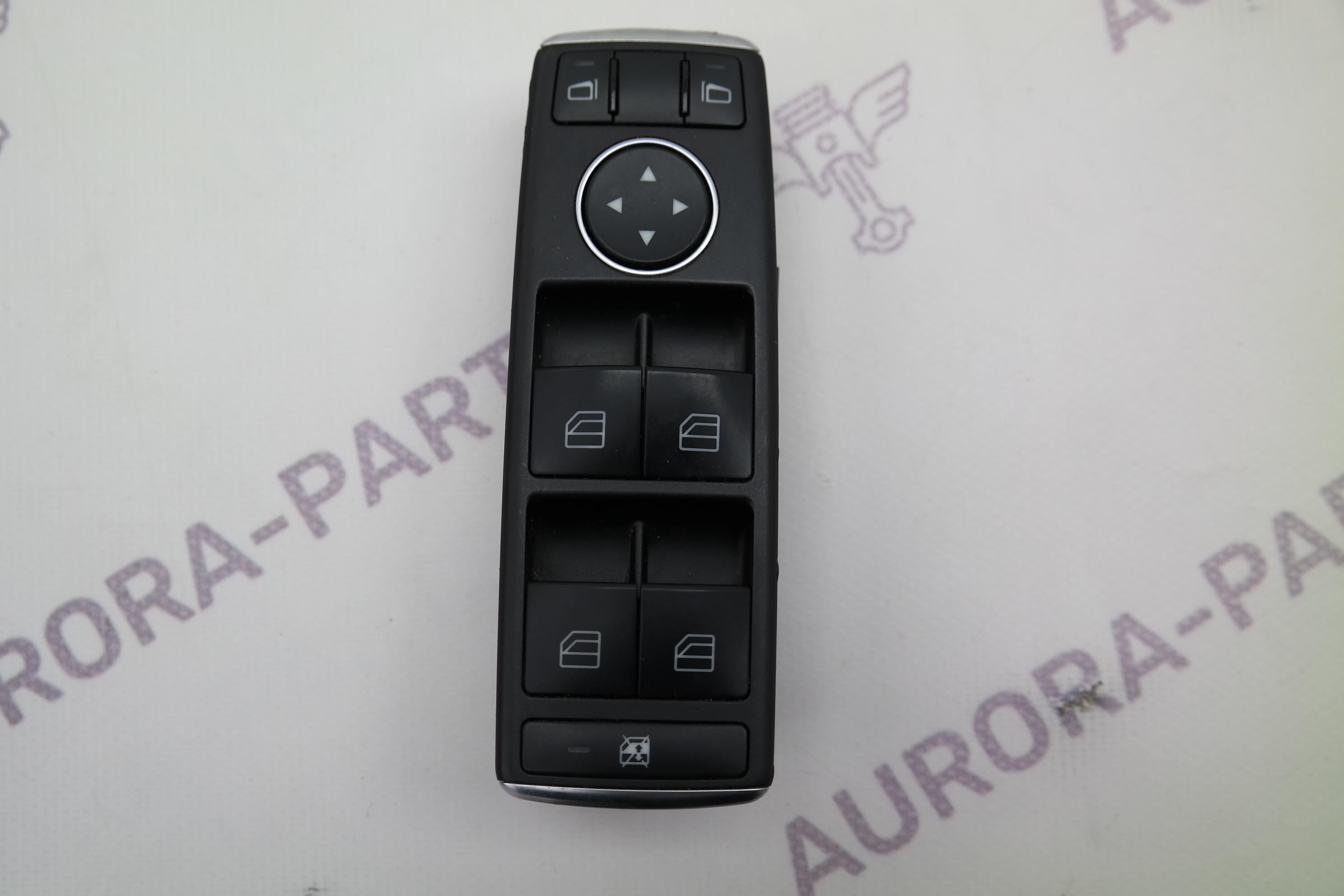 Блок кнопок управления стеклоподъемниками и зеркалами Mercedes CLA