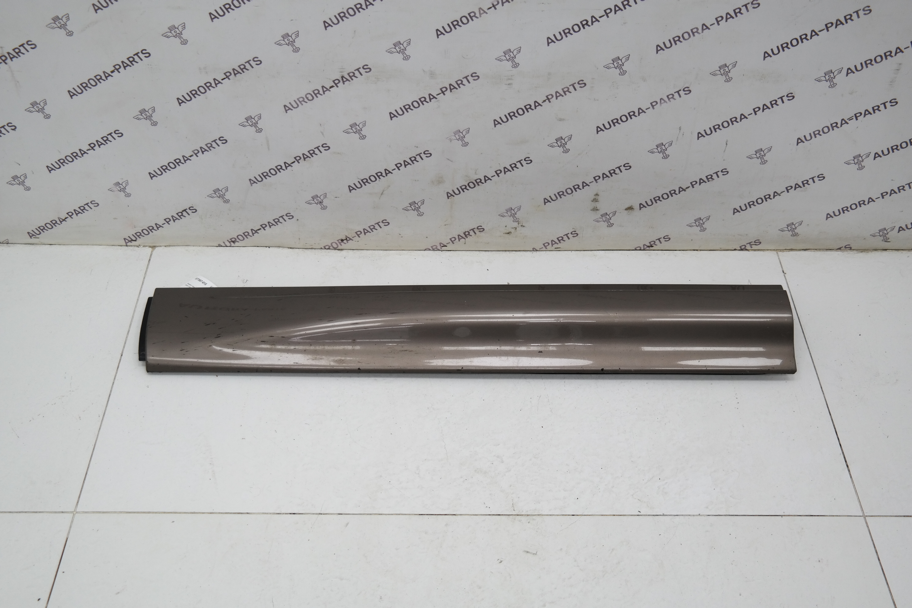 Молдинг, накладка передней двери снизу LH Land Rover Range Rover Sport