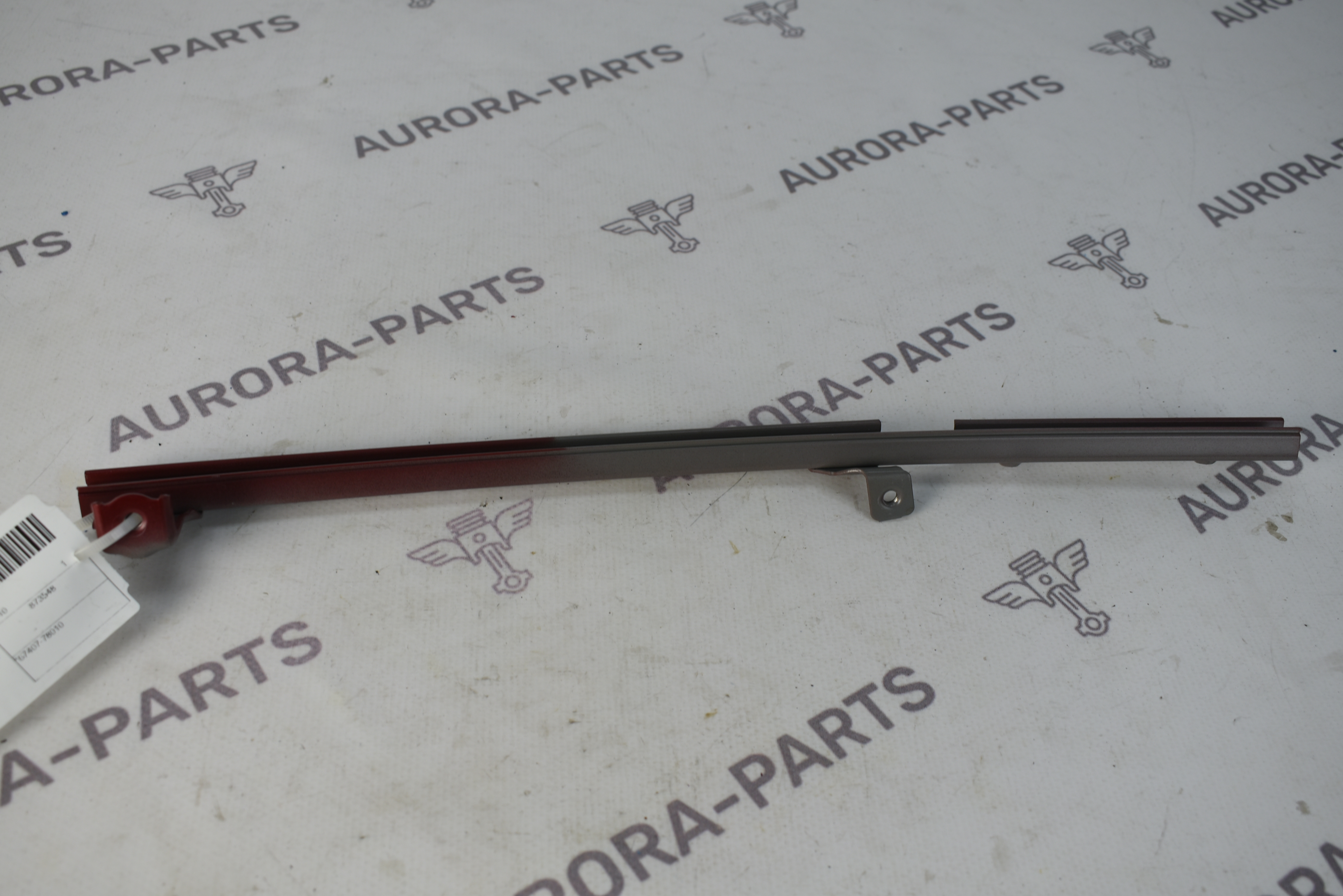 Перемычка направляющей заднего стекла RH Lexus NX 200