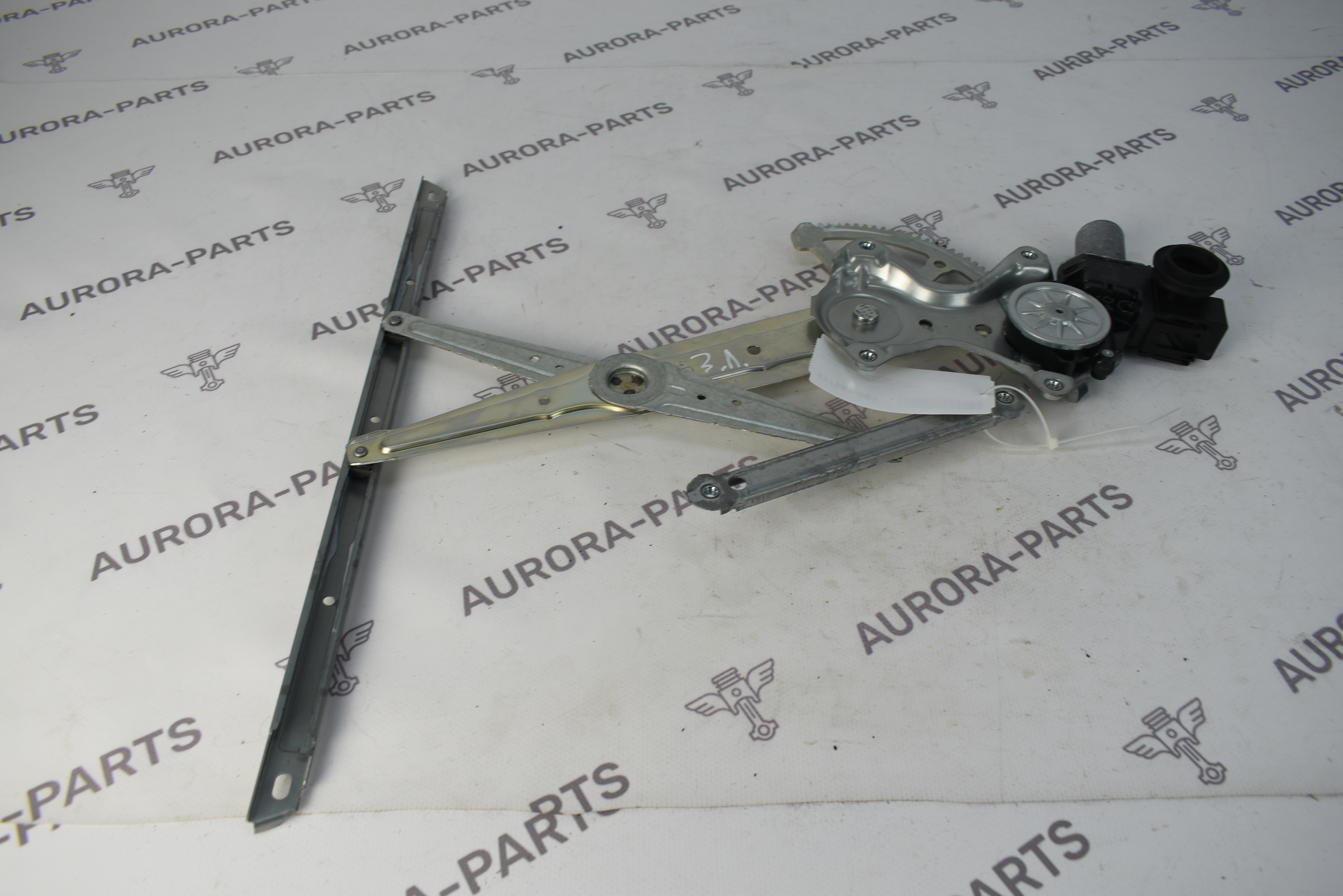 Стеклоподъемник задний в сборе с моторчиком LH Lexus NX 200