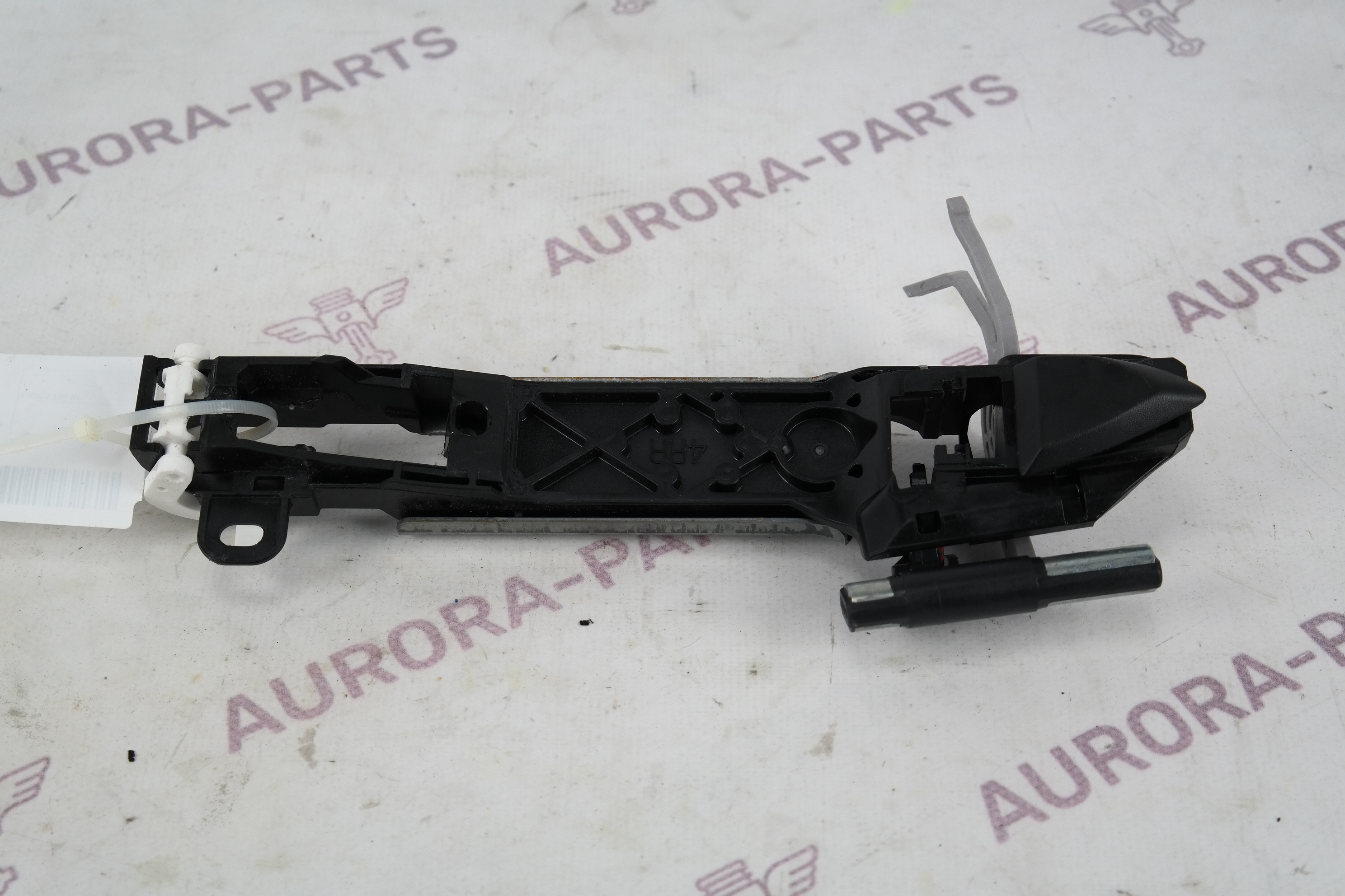 Кронштейн крепления наружней ручки задней двери RH Lexus NX 200